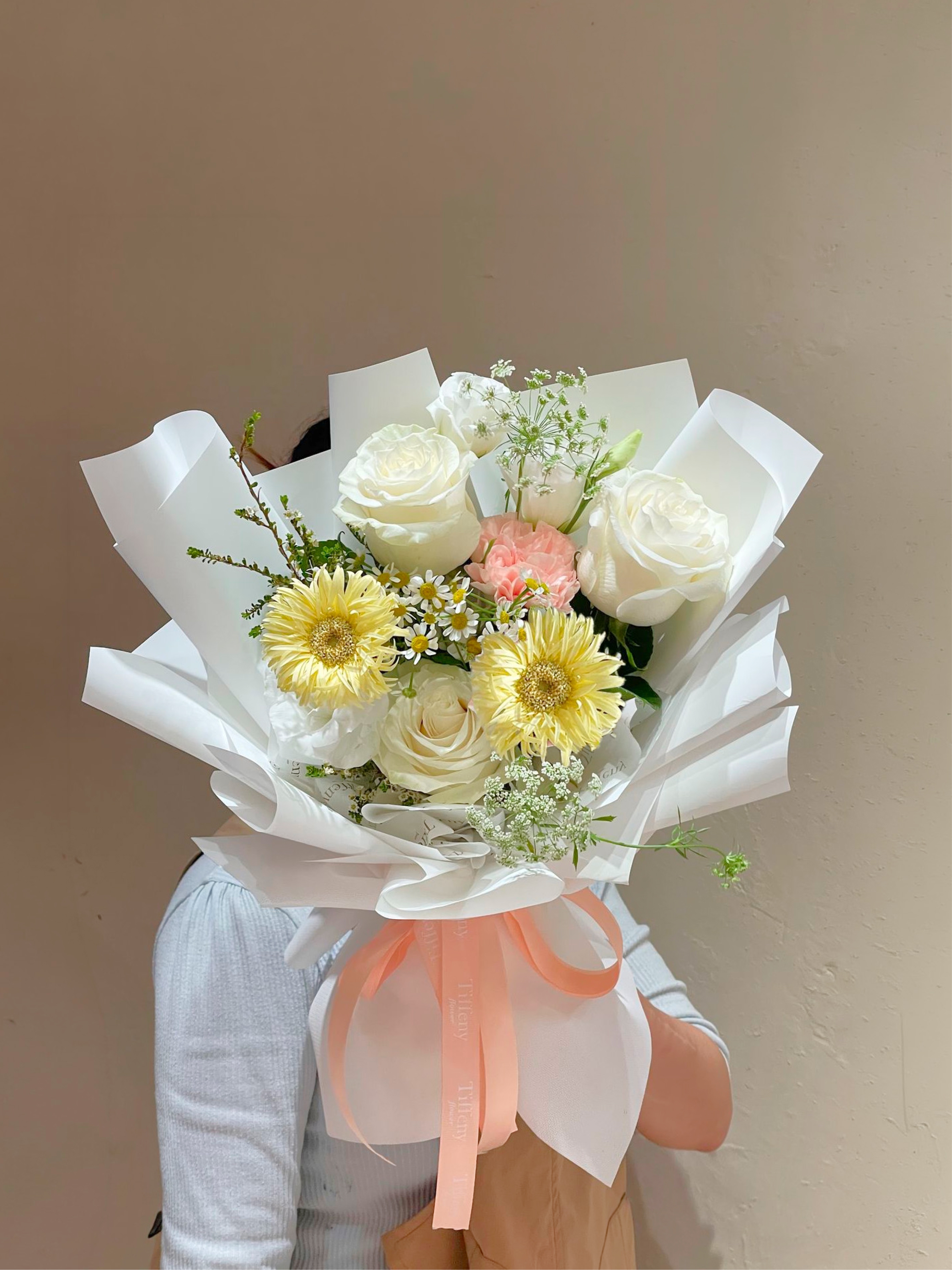 Stylish Rose Bouquet /M /Warm colors