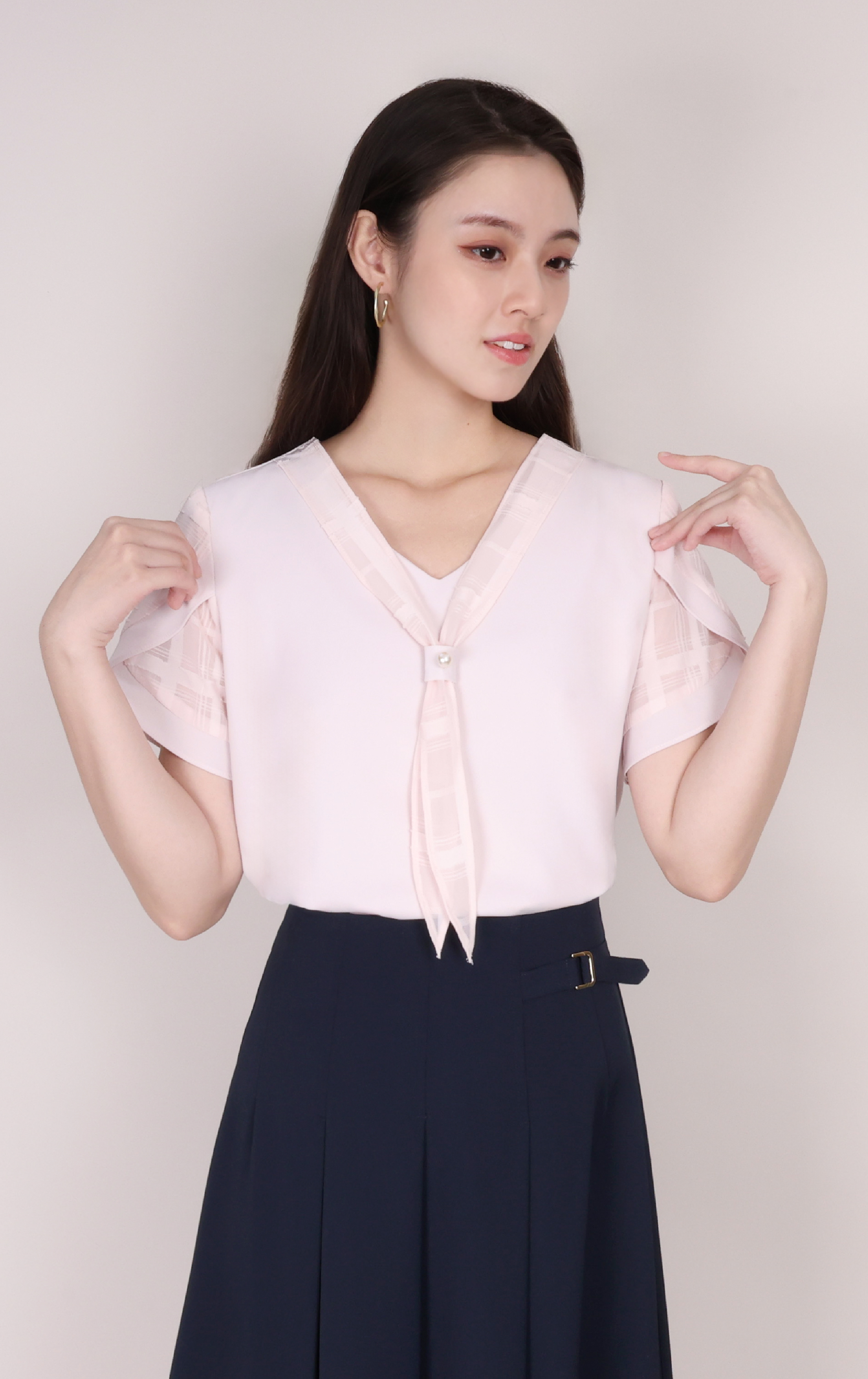 Smooth Chiffon Patchwork Tie-neck Top SH0413