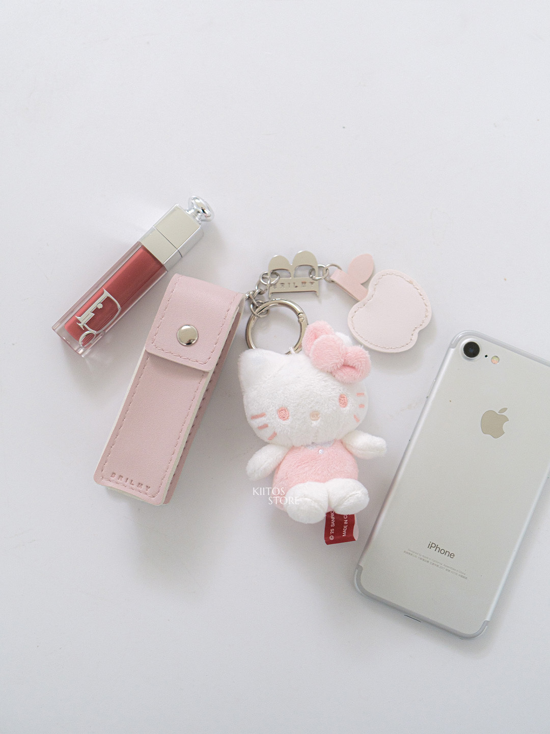 【預購】HELLO KITTY × BRILMY 隨時都能快速補妝 懶人友善 附鏡子唇膏盒娃娃吊飾