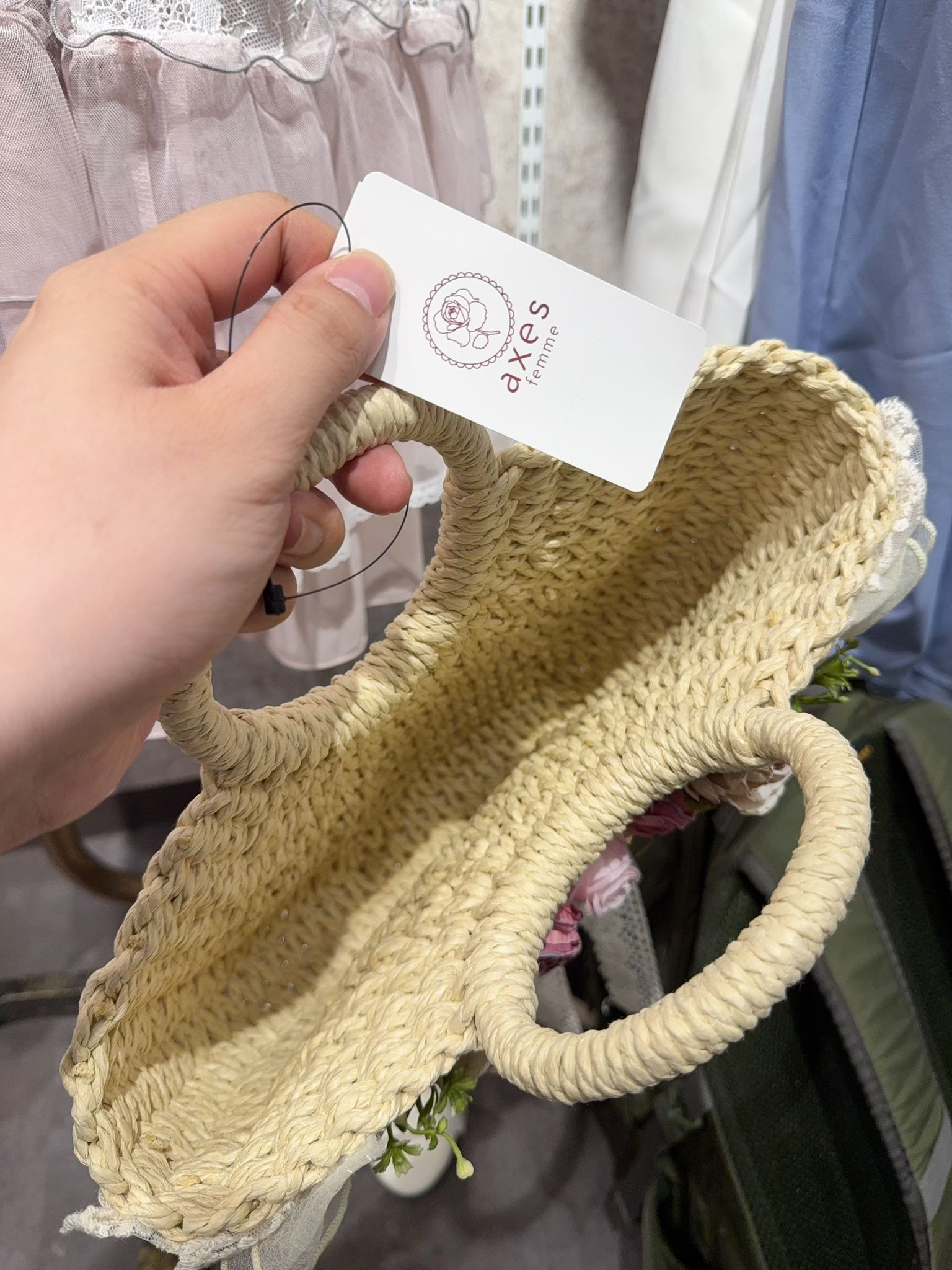 AX46 藤袋花花lace 頂位闊13高8 $629