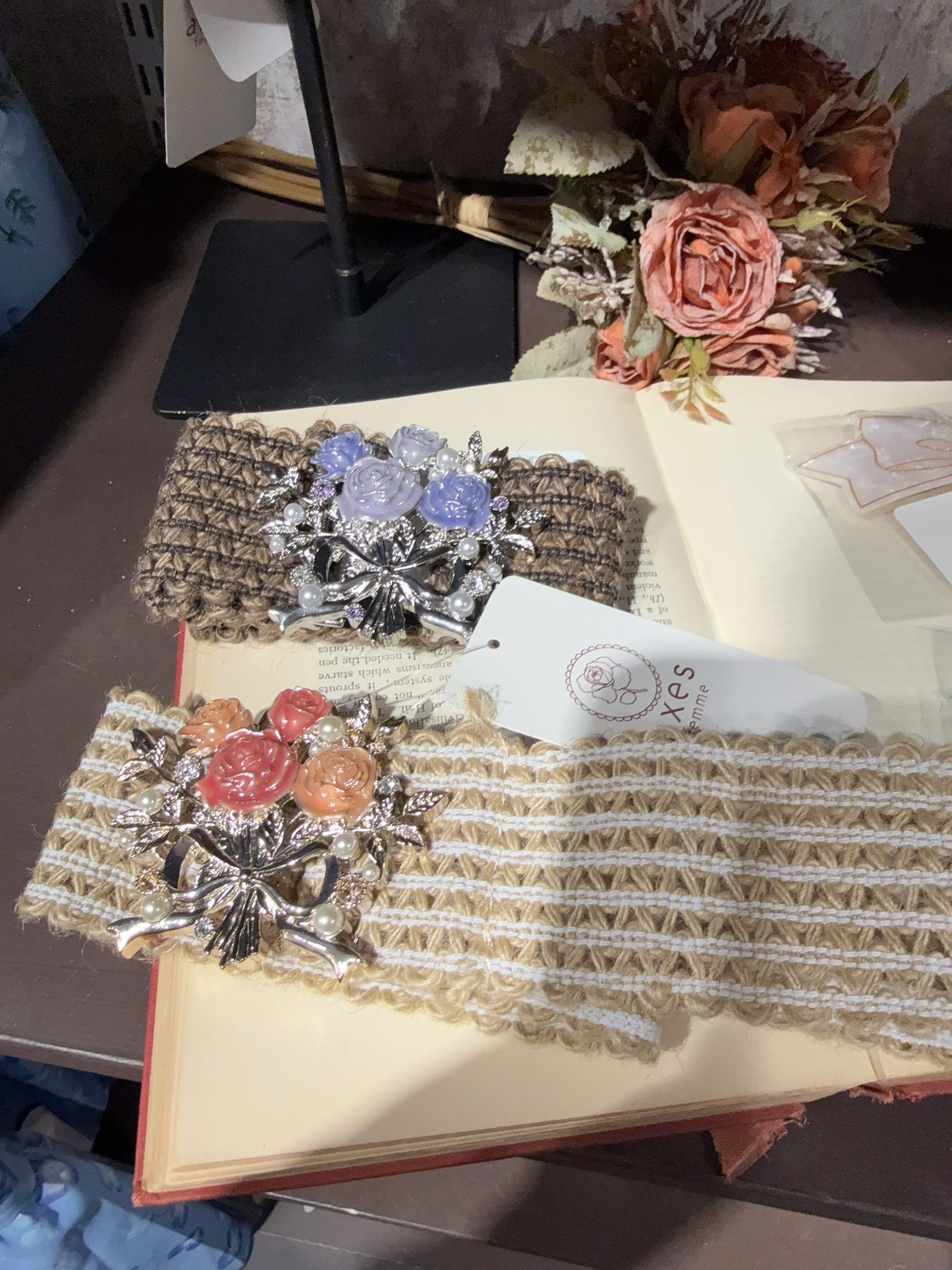 AX47 橡筋花花Belt $329