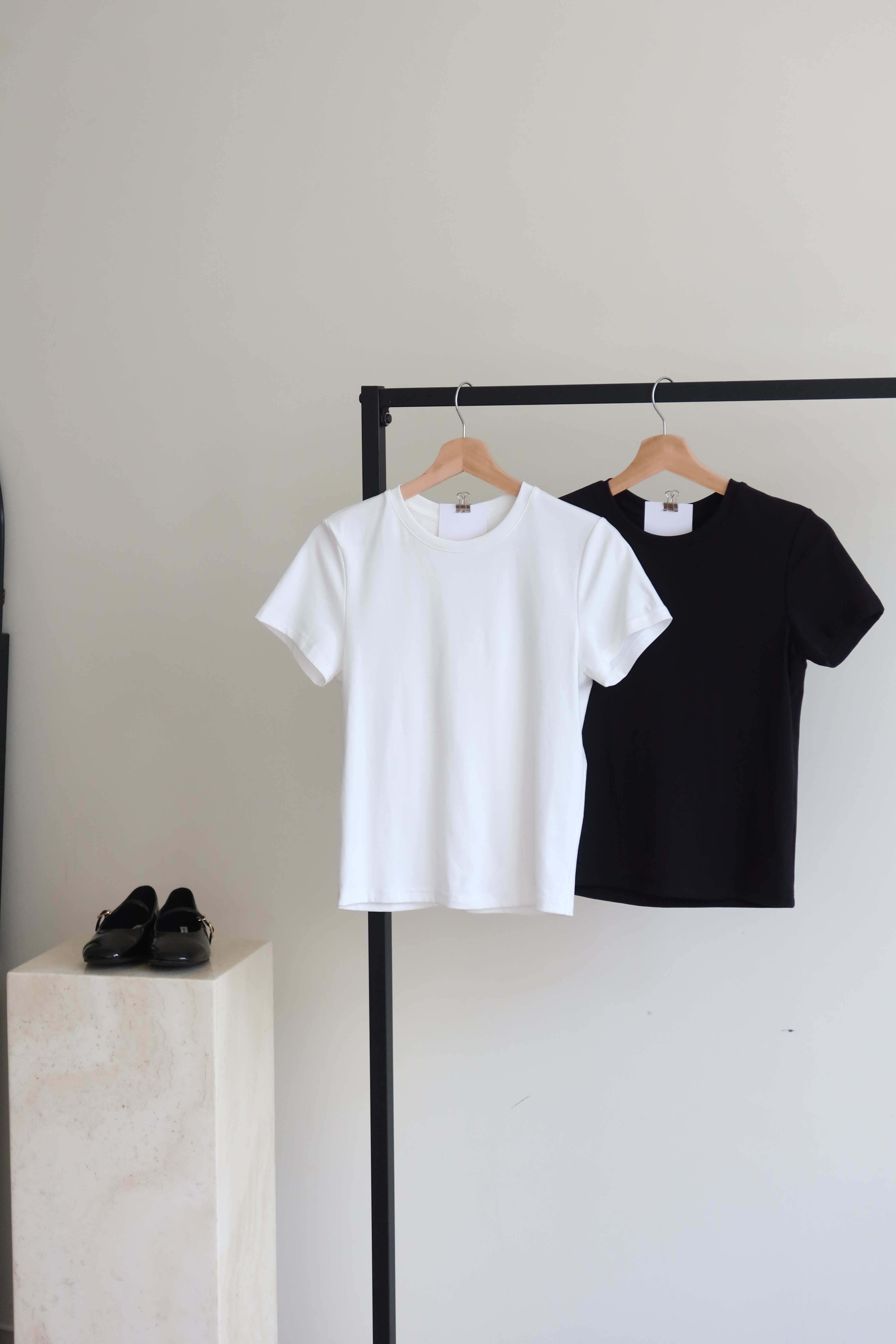 (預購) MY01本期必收俐落正肩修身Tee 2 Colors