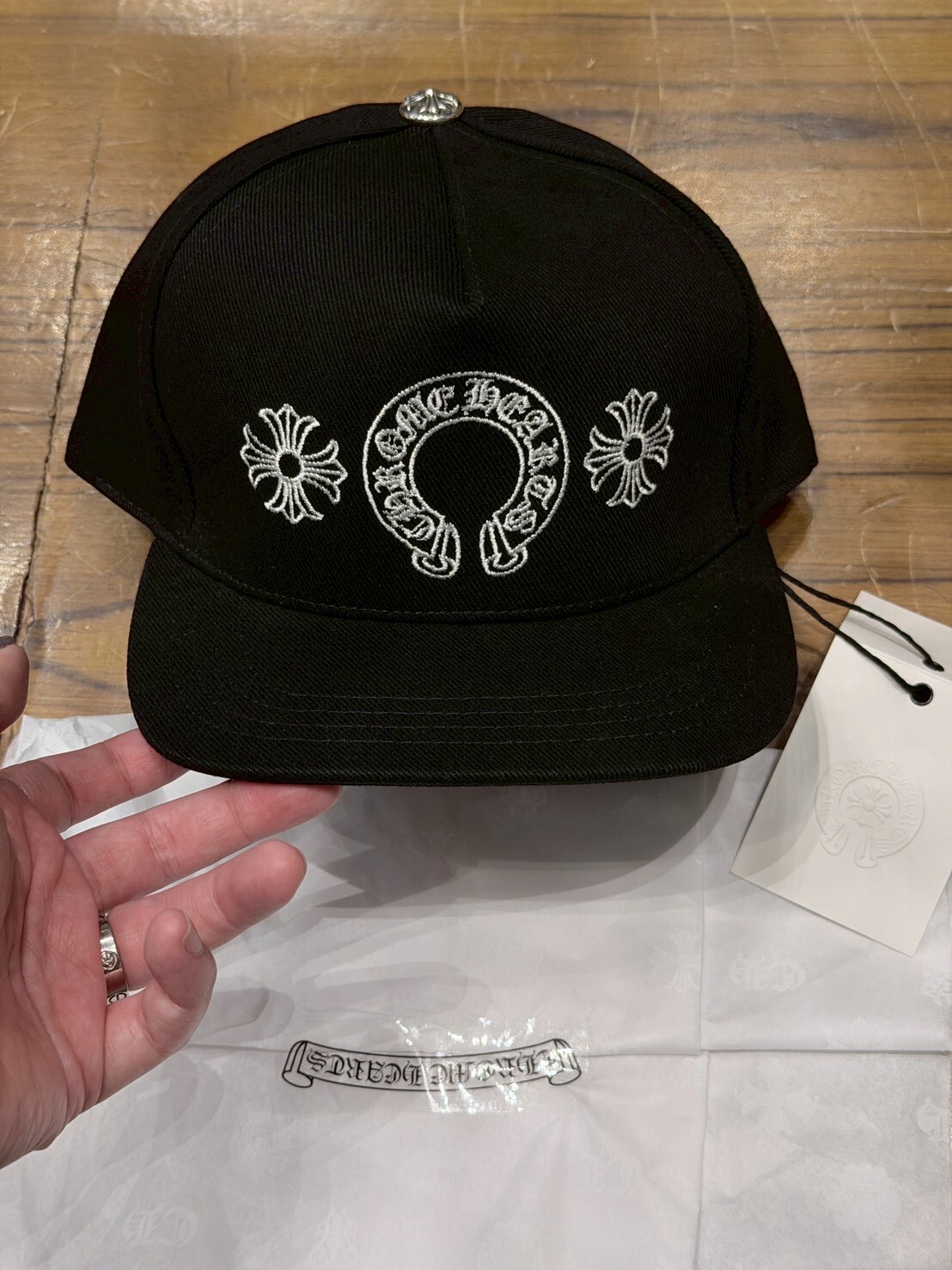 Chrome Hearts 克羅心 刺繡三圖 馬蹄十字 背後卷軸 經典款帽