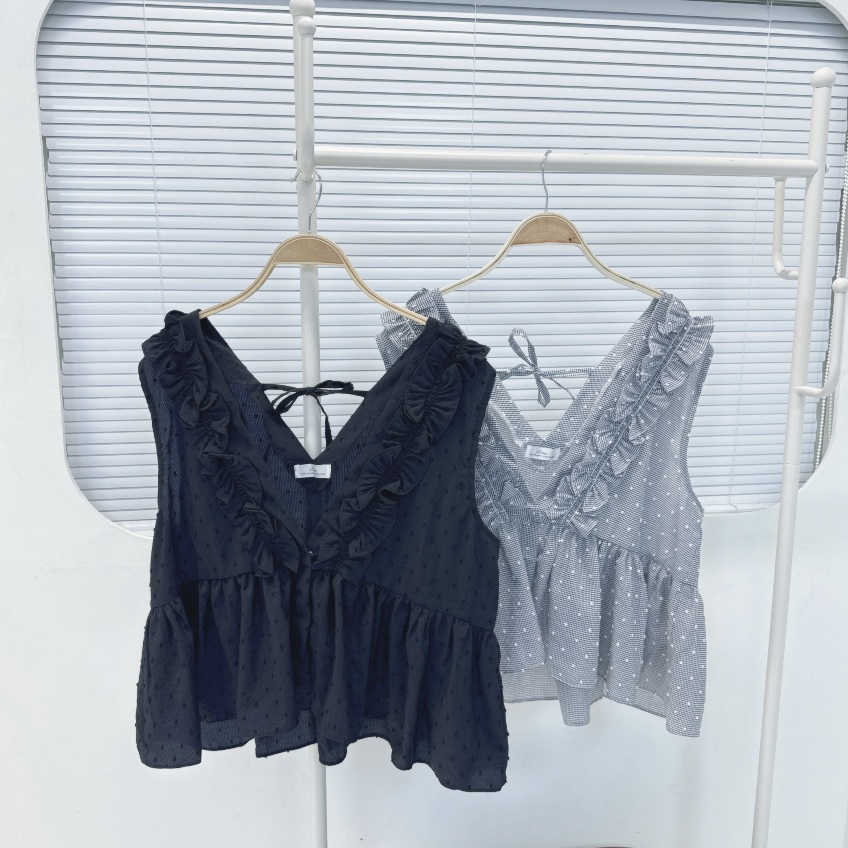 【廠家制】Ruffle點點背心 (H30-H32)
