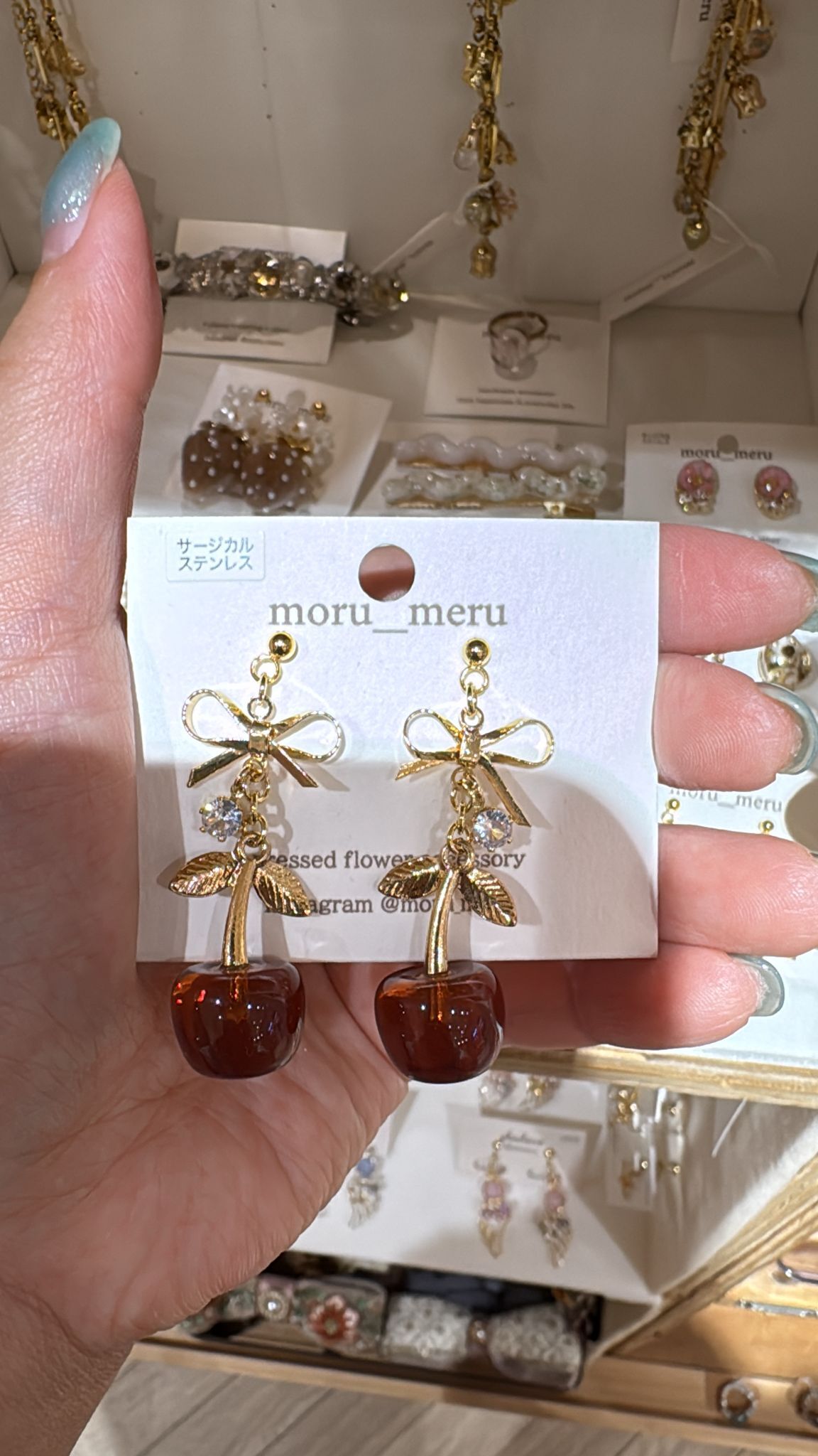 HM25  蘋果耳針 $149