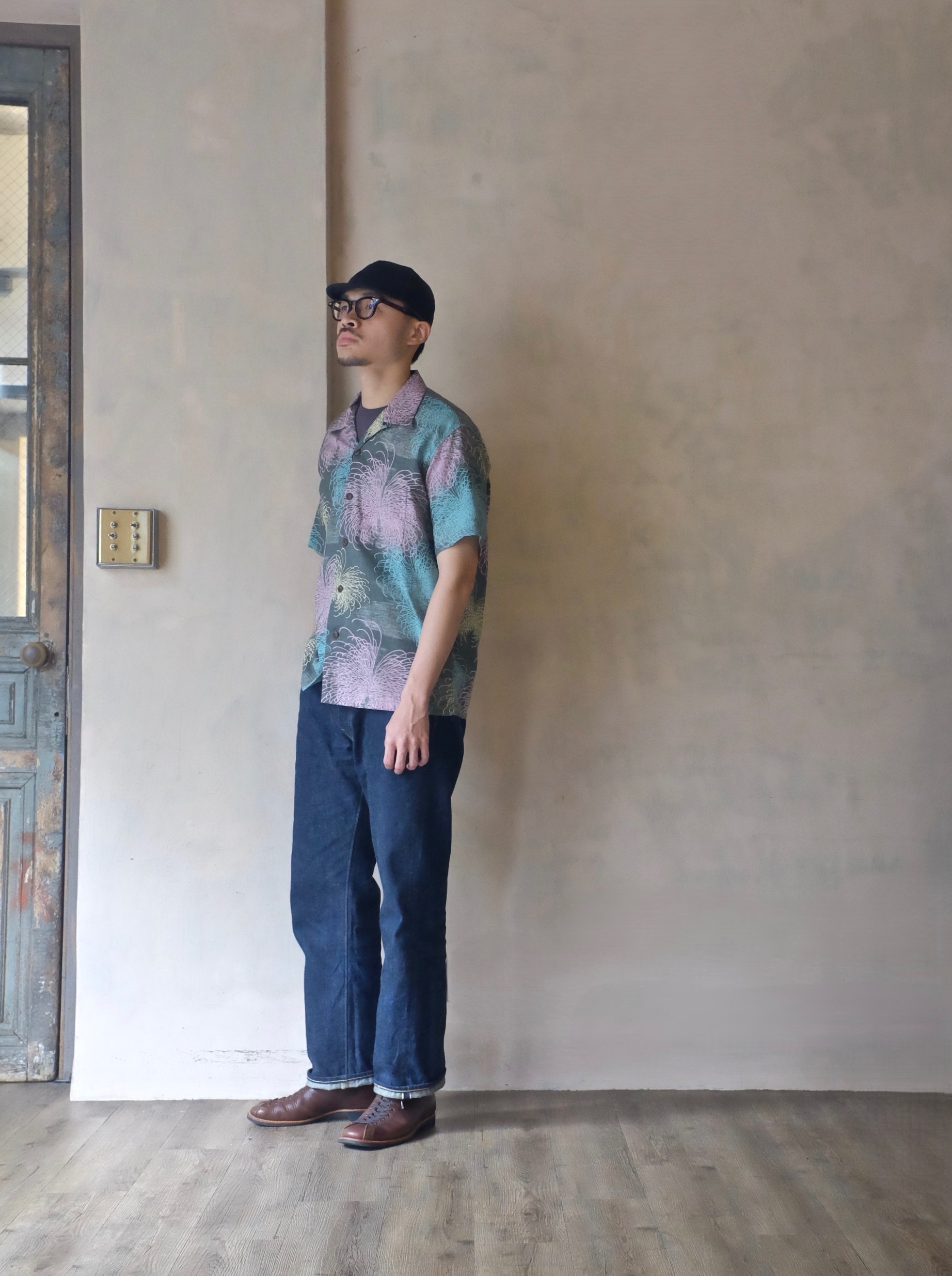 SUN SURF COTTON LINEN SLUBYARN HAWAIIAN SHIRT “CHRYSANTHEMUM” / BLACK
