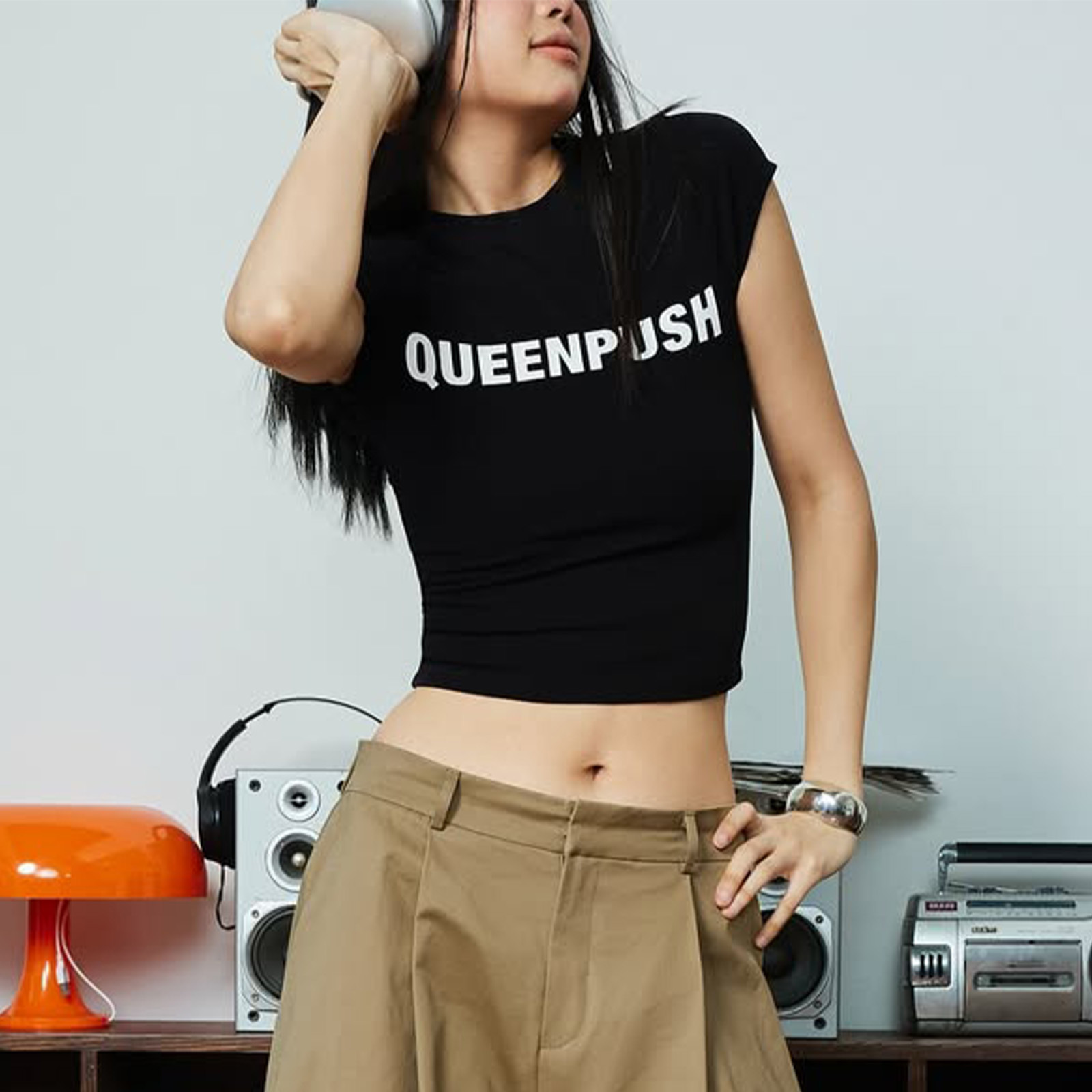PUSH PUSH QUEENPUSH BABY TEE 變形 立體字 短T 合身 短版 上衣