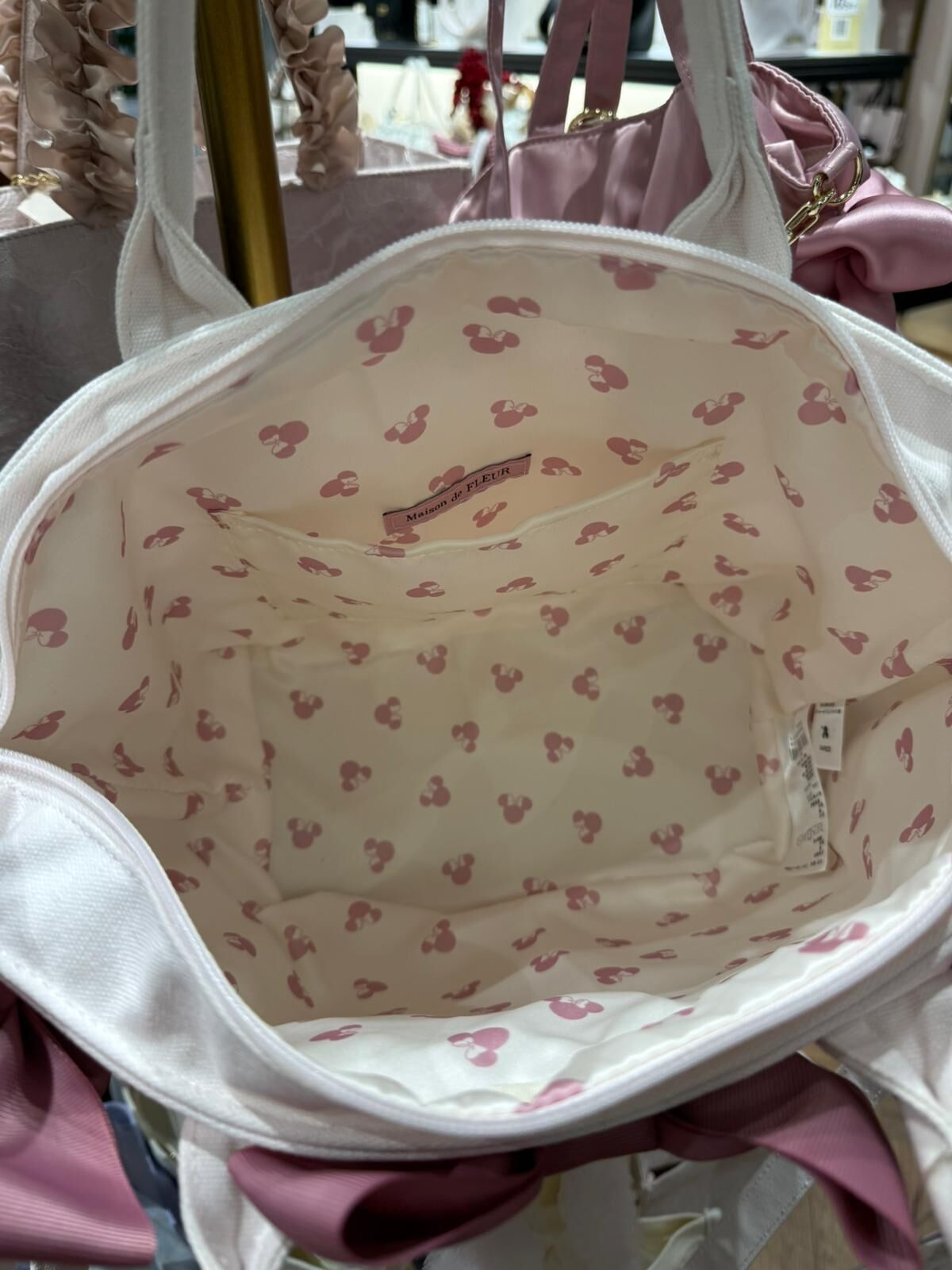 MF12 米妮袋 不連蝴蝶米妮鎖匙扣 闊15高9  $619 鎖匙扣$299