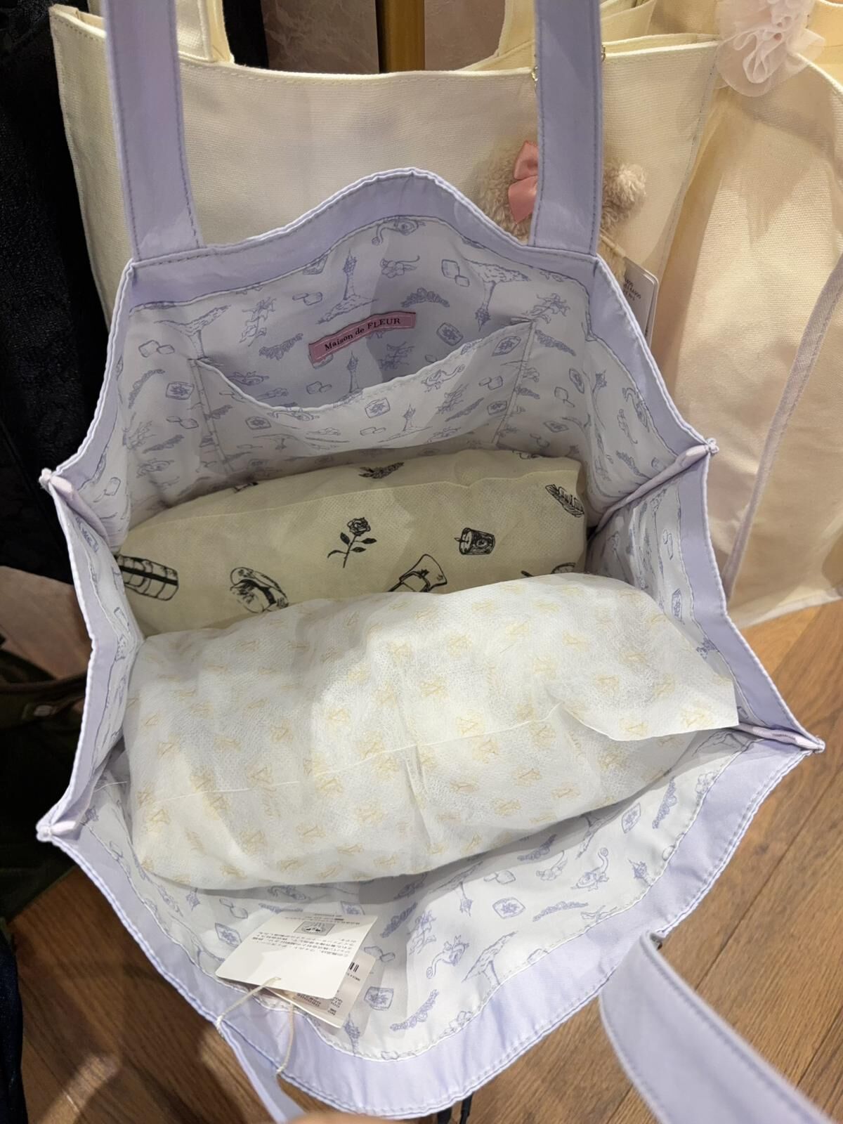 MF18 長帶可上膊頭 闊14高14 $499