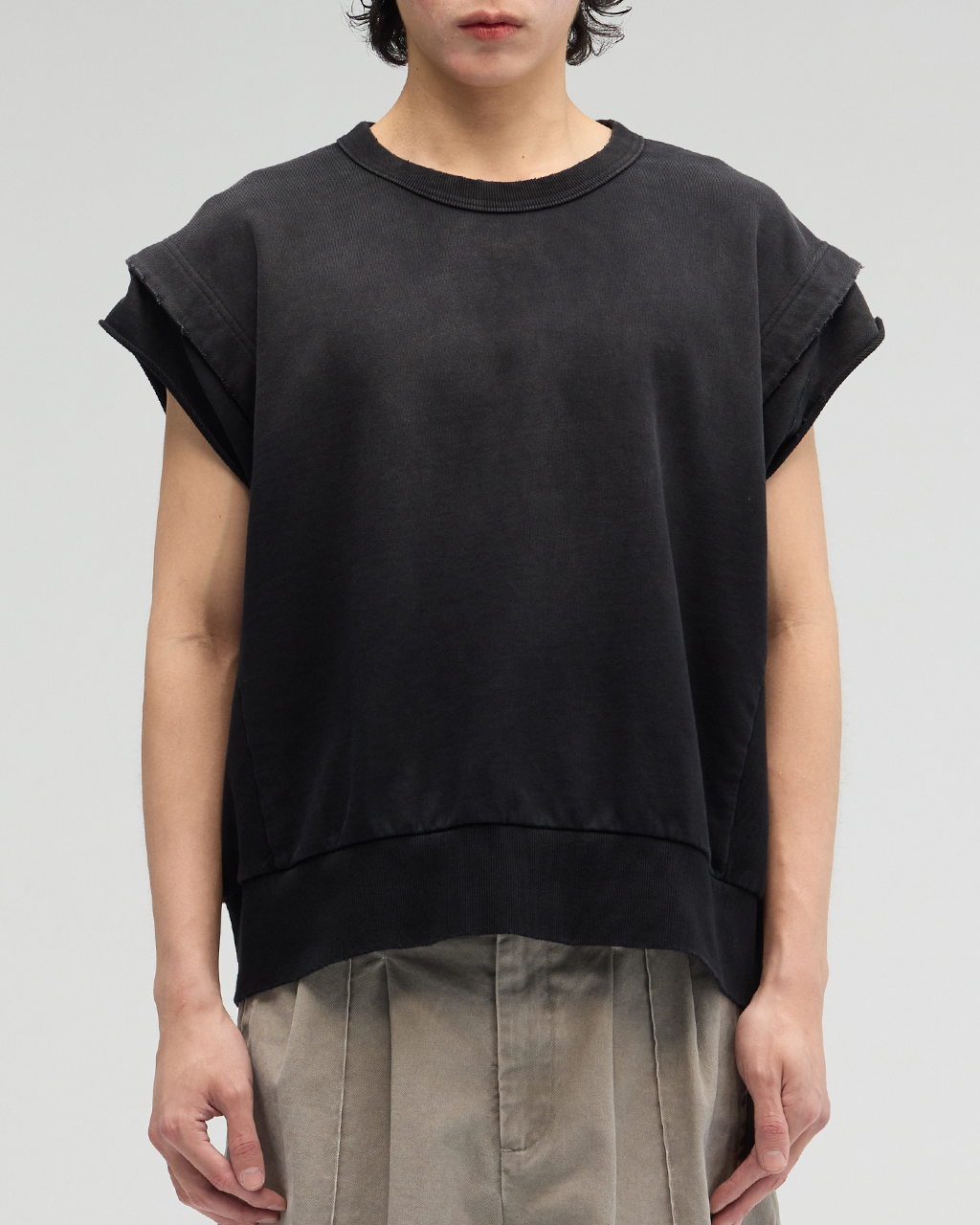 Vacant｜ES0178 - Washed No-Sleeve Sweatshirt (Black)
