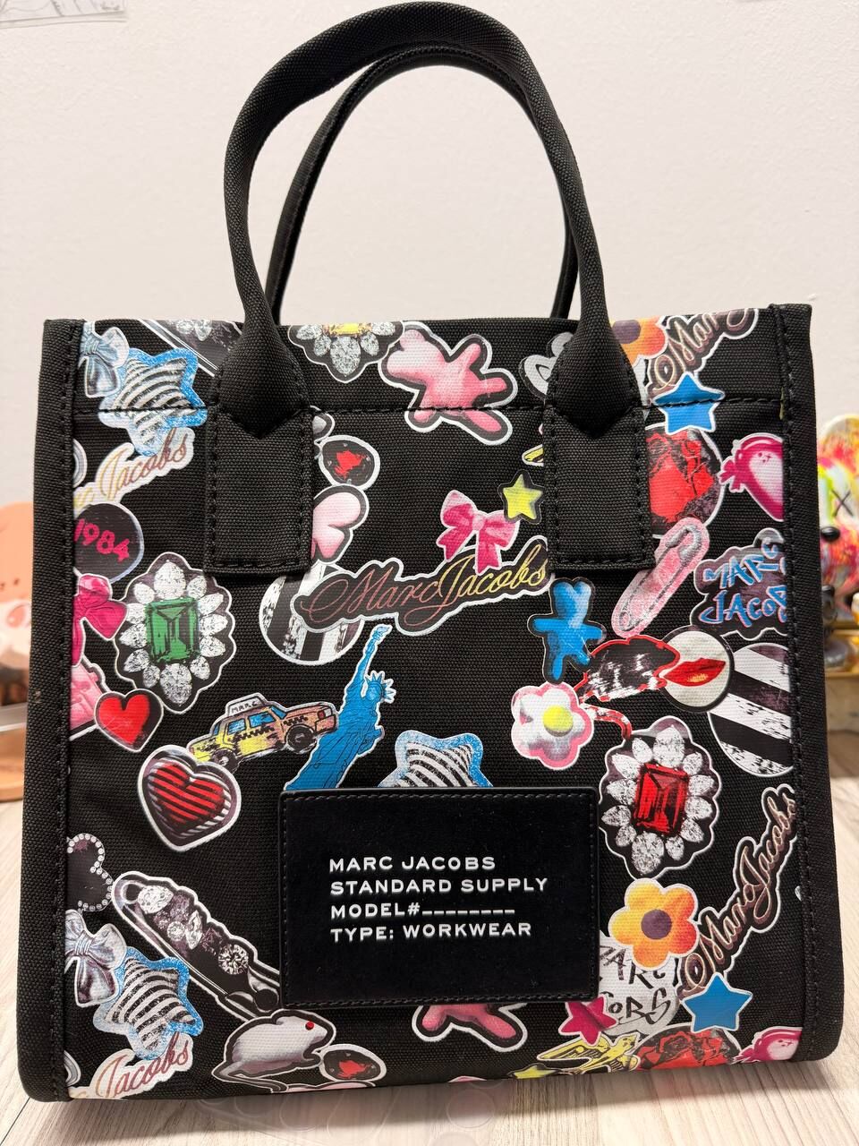 [S] MARC JACOBS BLACK MULTI 4S6HTT022H02-002 STICKER PRINT CANVAS TOTE, 196611809139 (SMJ682)