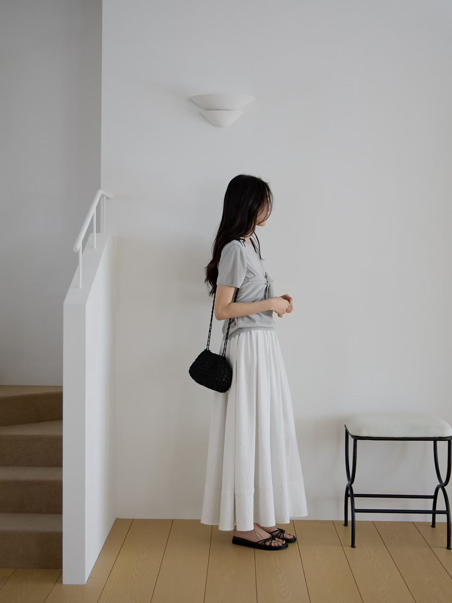 #228N746 A slow afternoon 淡淡的直紋傘裙