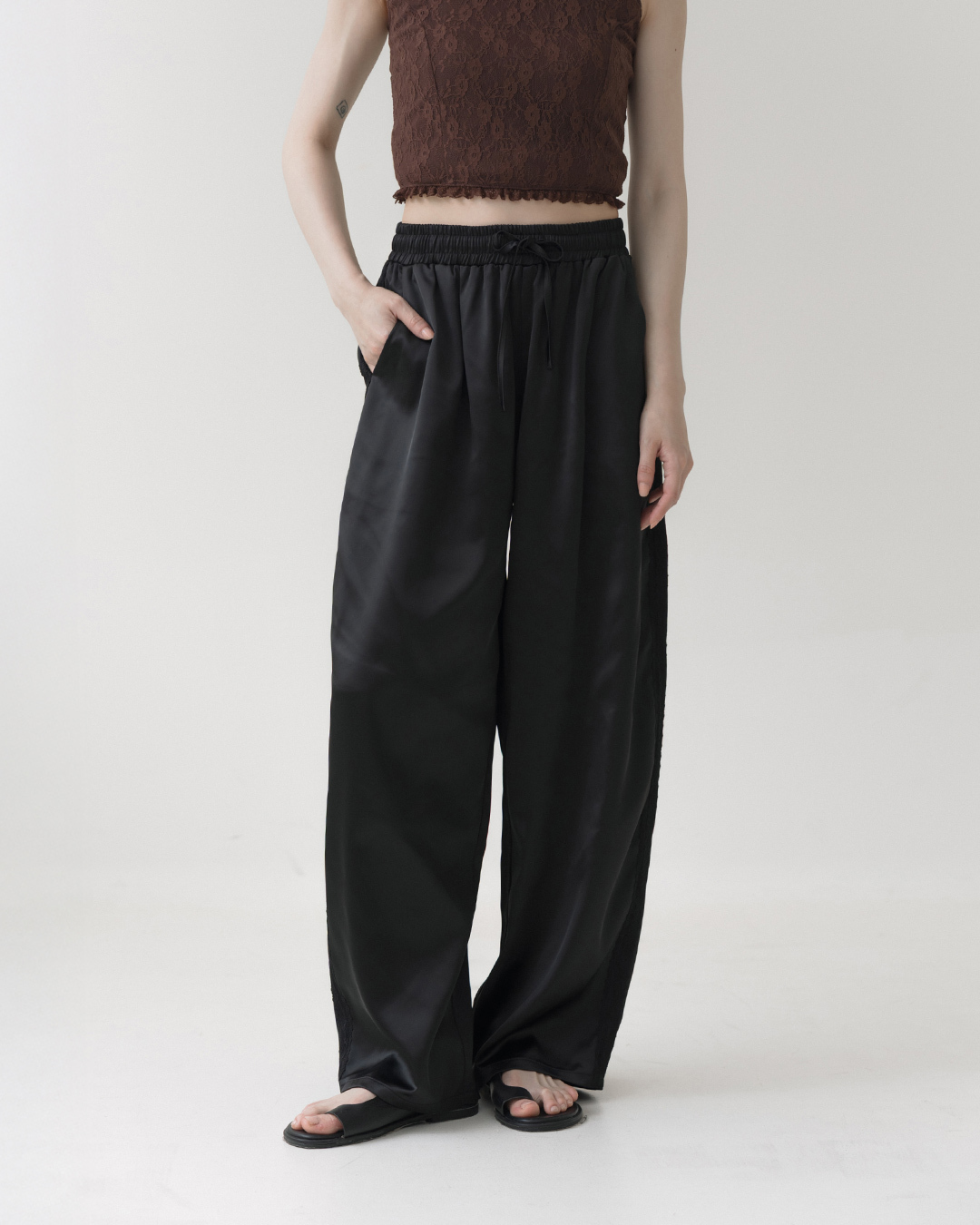 Side-lace-trimmed satin trousers - Black S/M【04102052】in stock+pre-order