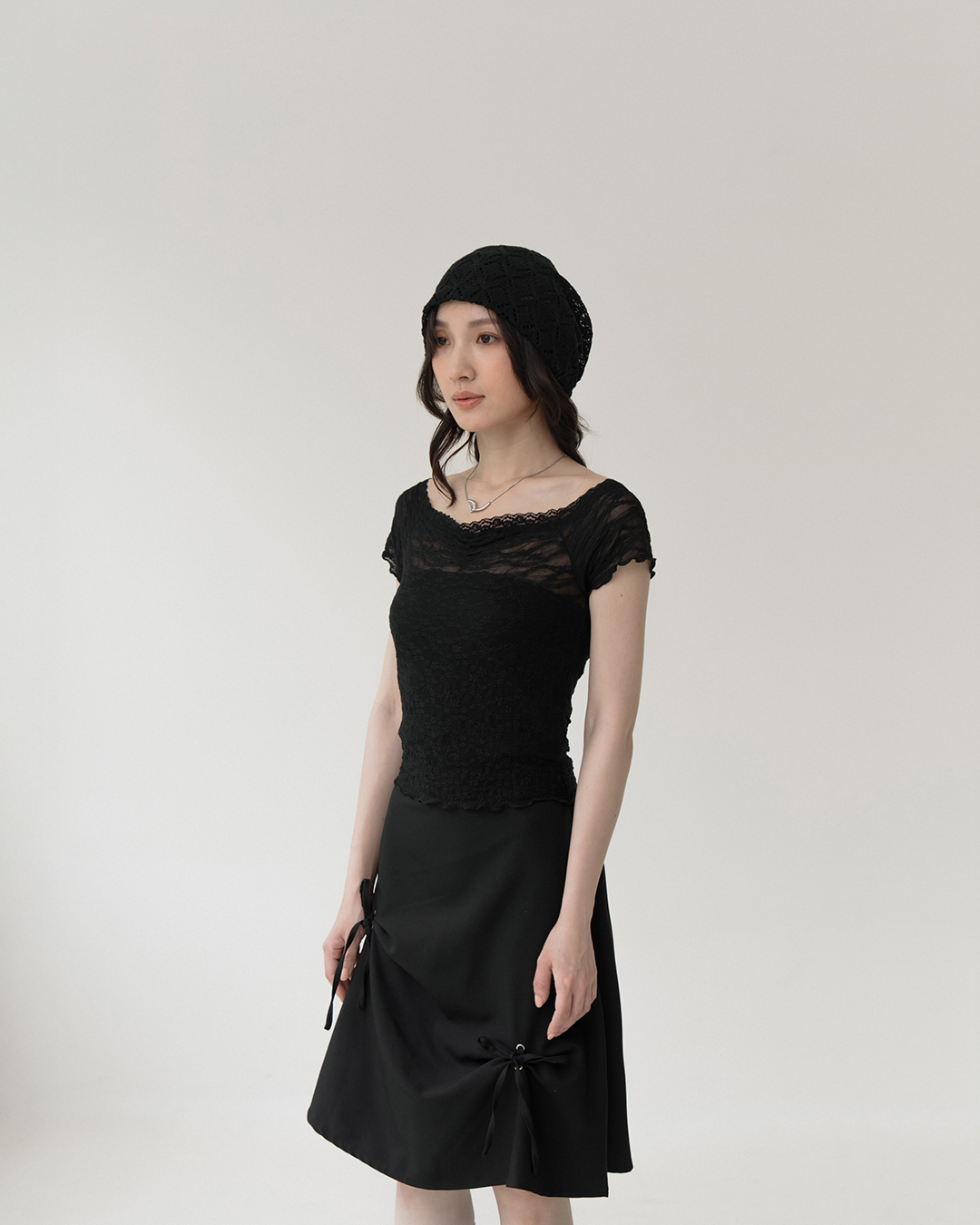 Off-the-shoulder sheer lace fitted top - black【01099663】in stock+pre-order