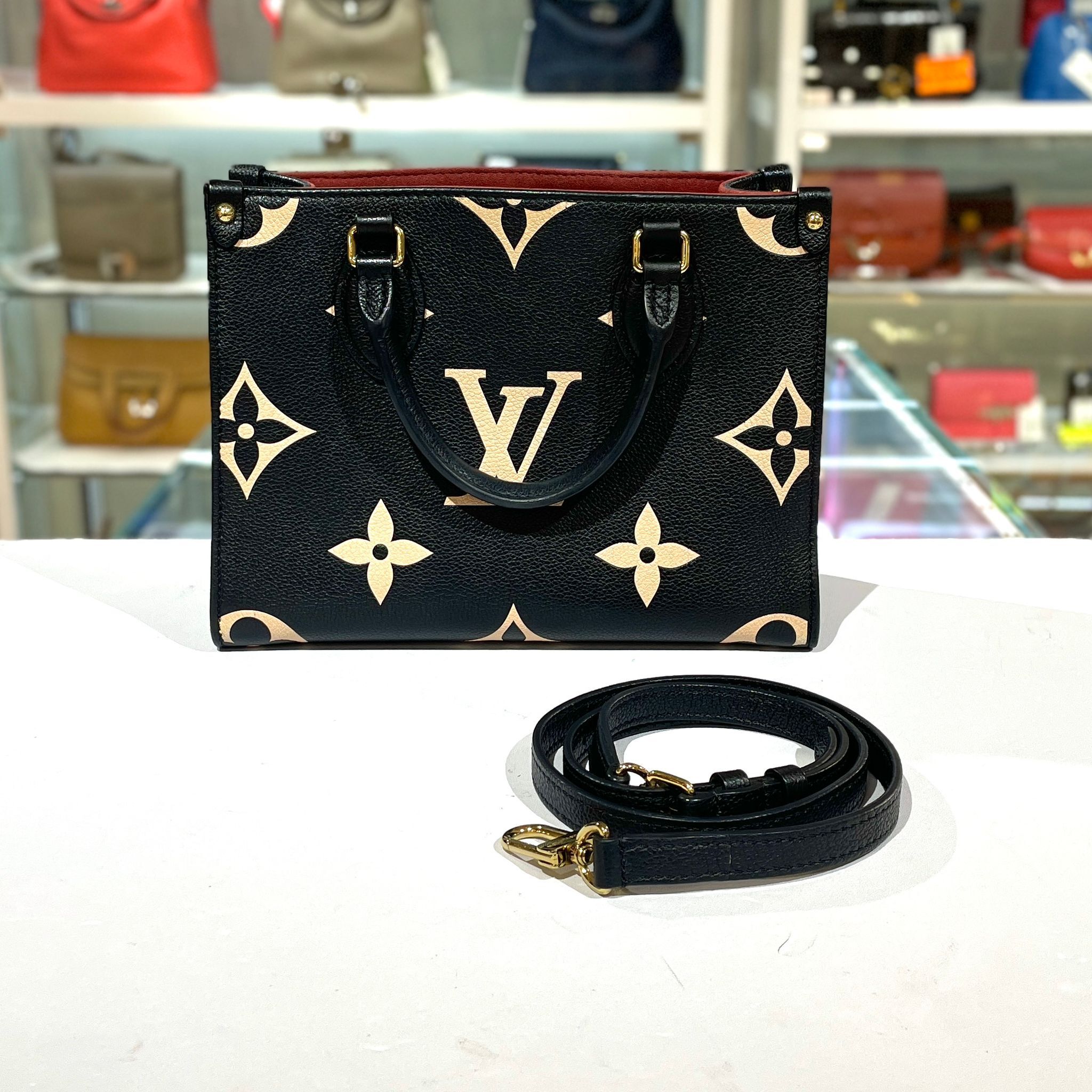 95%NEW二手LV M45659 ON THE GO MONOGRAM 黑色拼米白色小號 #香榭站正品