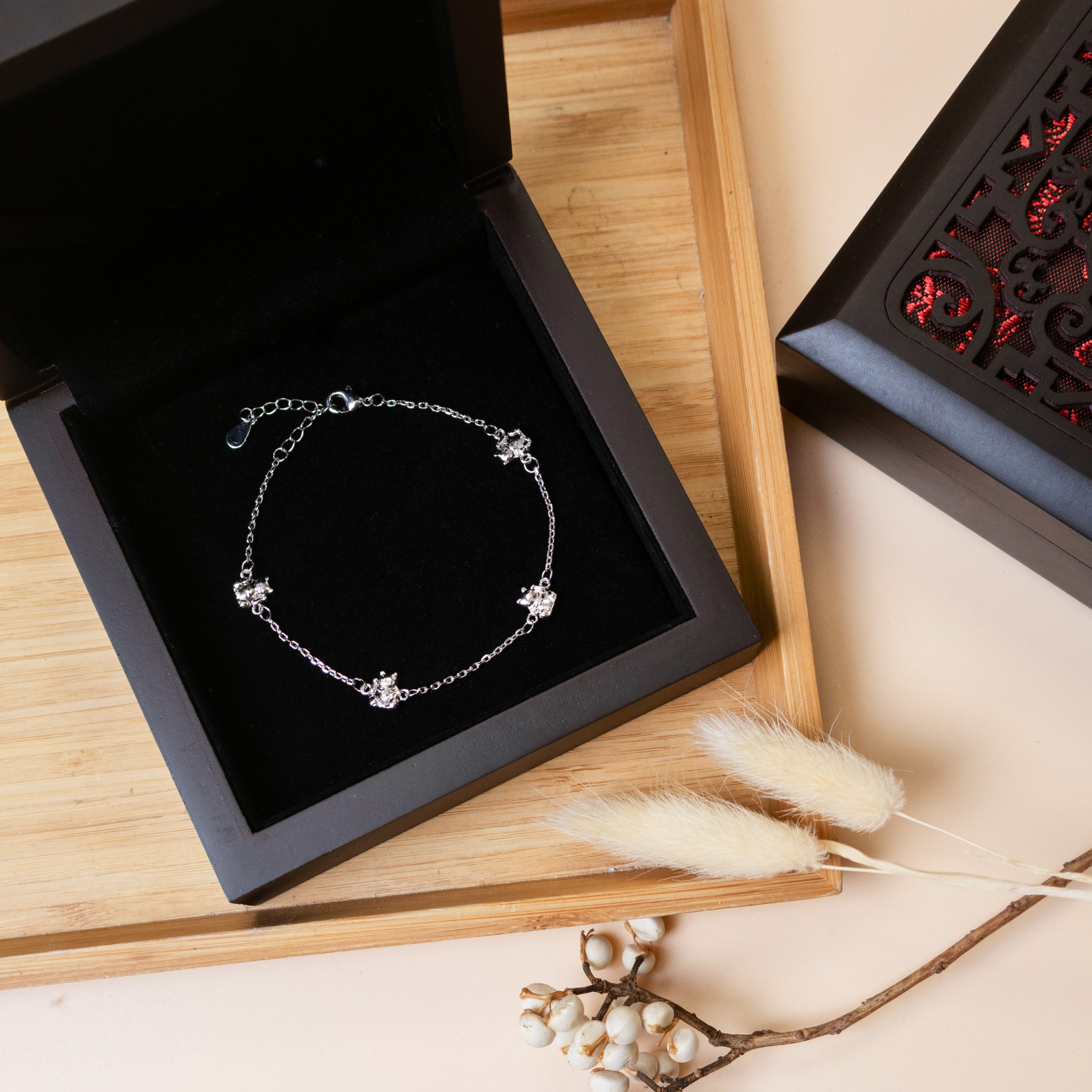 Lucky Maneki Neko Blessing Bracelet