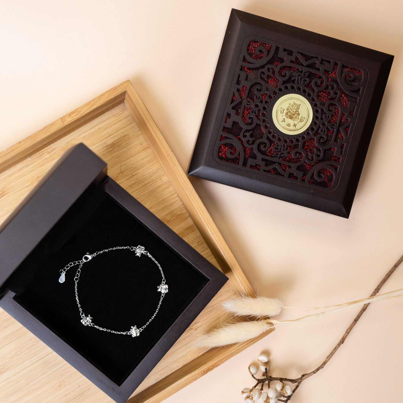 Lucky Maneki Neko Blessing Bracelet