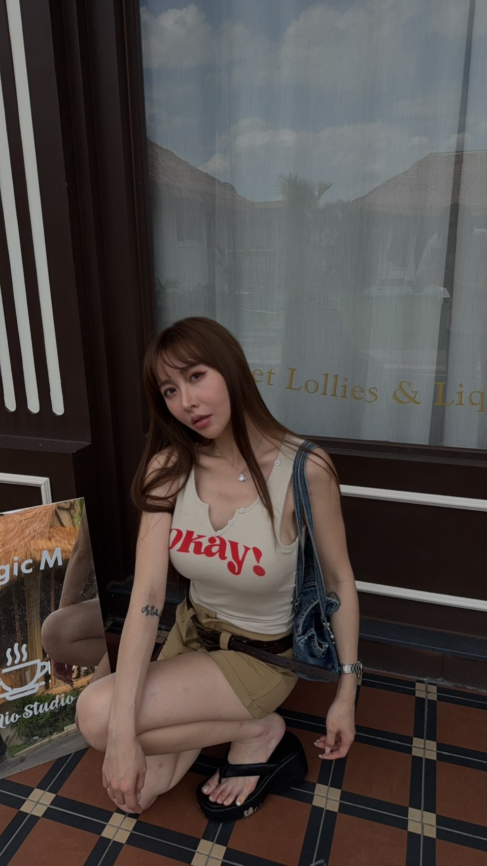 Okay開釦v領胸墊背心