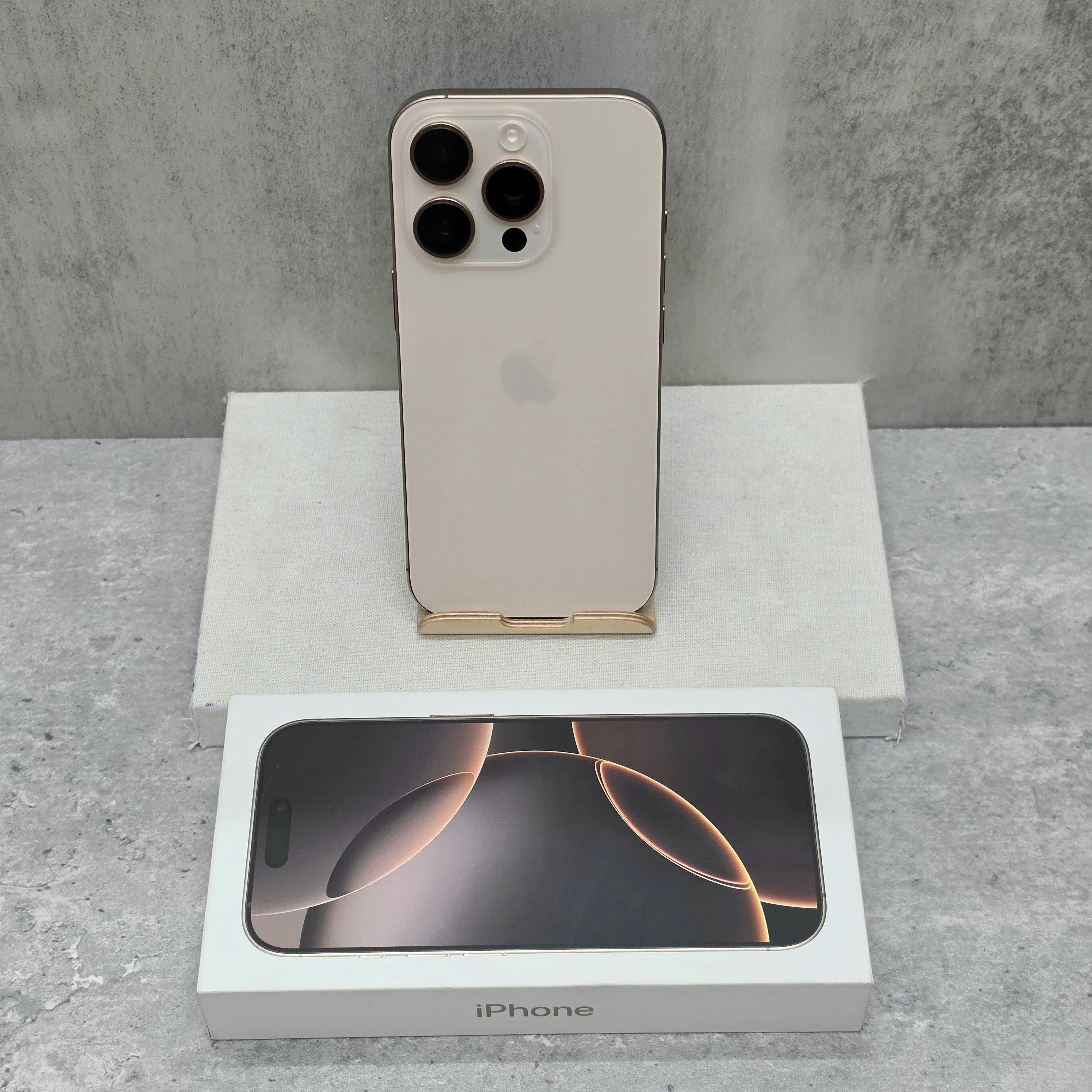 【二手】iPhone 16 Pro 256G 金色