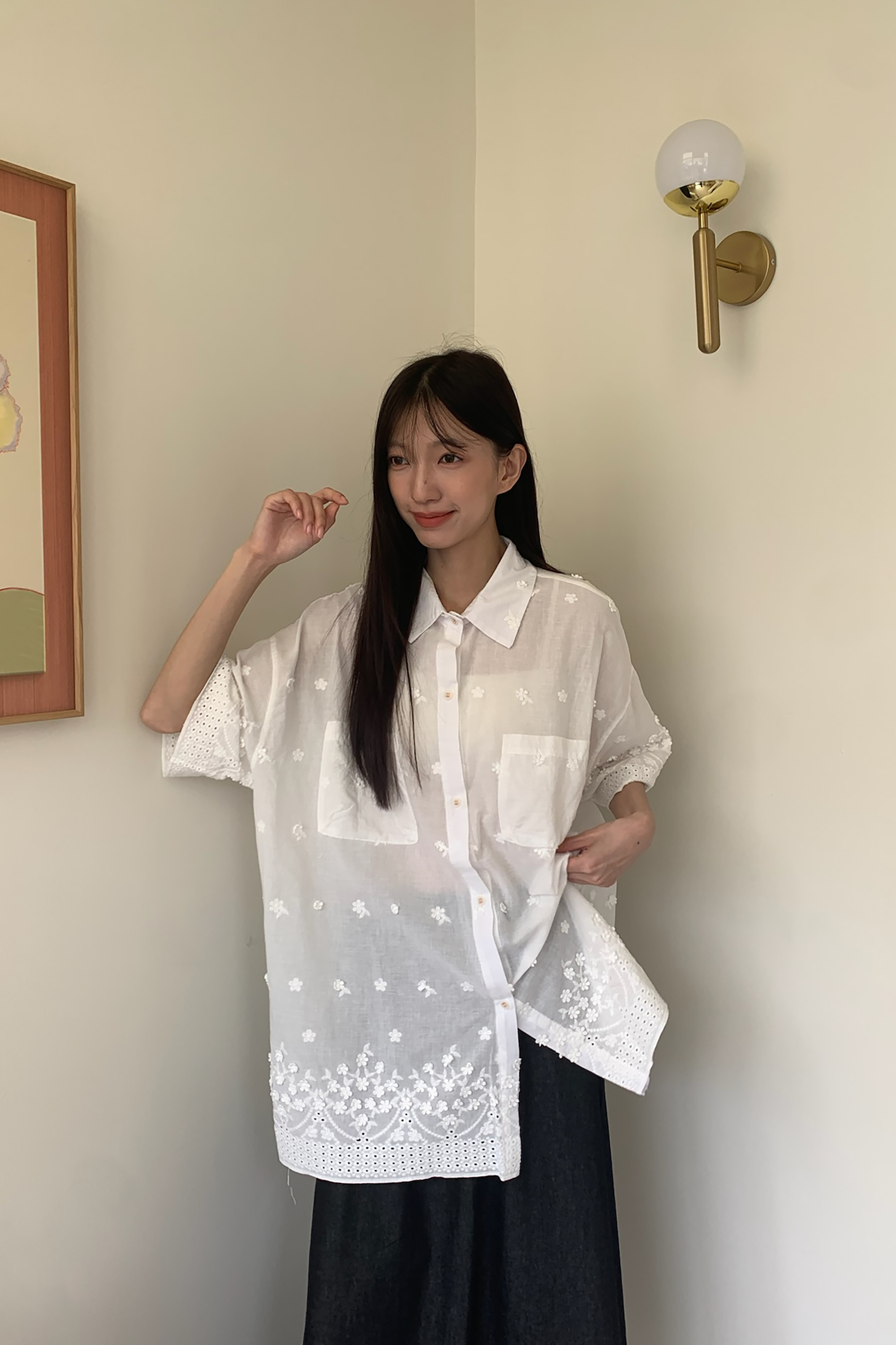 日系柔白立體提花短襯