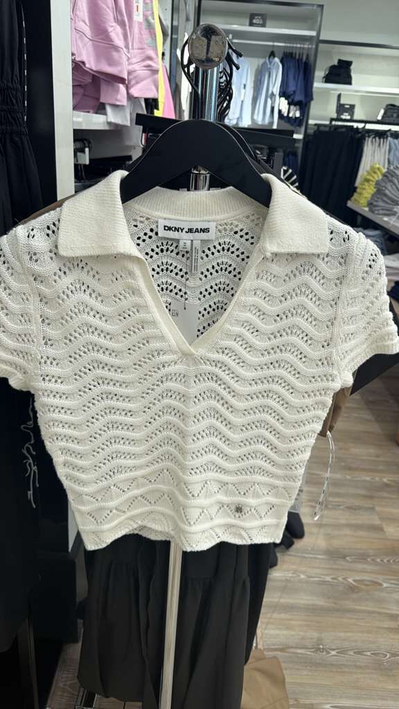 ZR003 DKNY 白色V領縷空短袖上衣