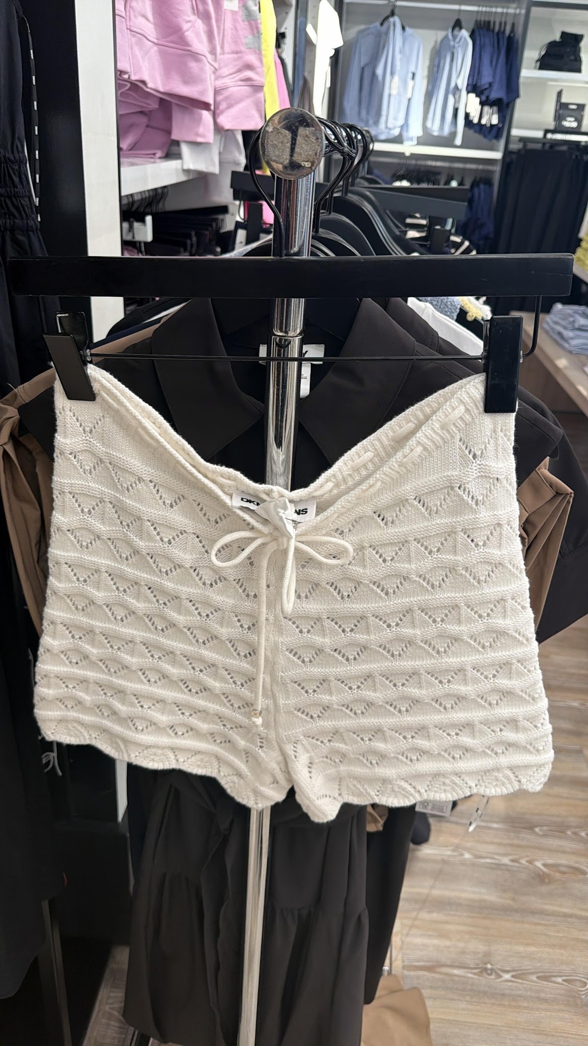 ZR004 DKNY 白色縷空花邊短褲