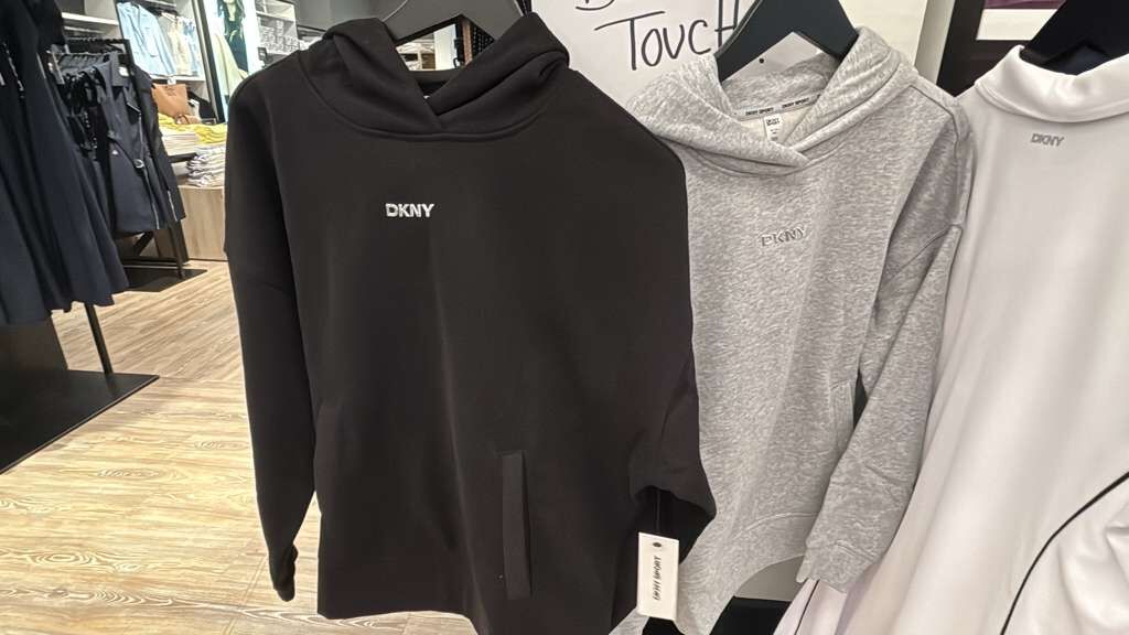 ZR024 DKNY 淨色小LOGO連帽衛衣