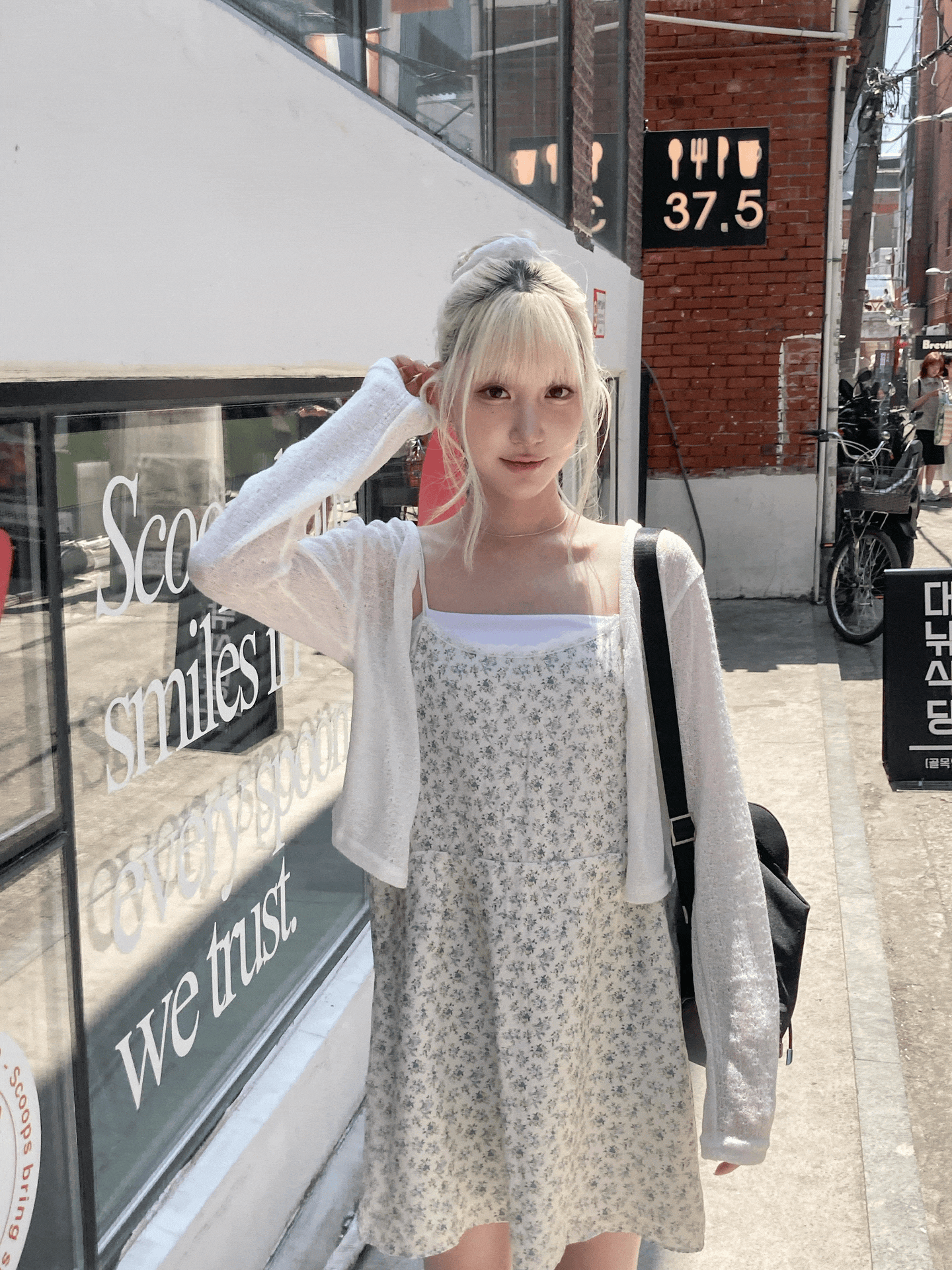 Subtle Pattern Sheer Outer〈🇰🇷DAY 1〉