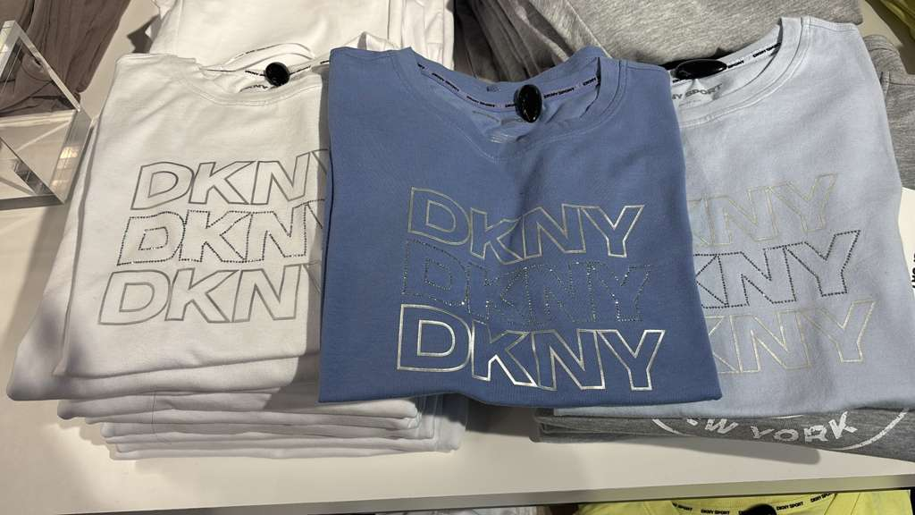 ZR039 DKNY 淨色圓領短袖文字LOGO TEE