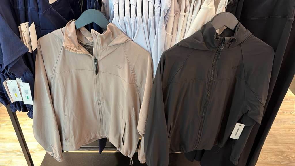 ZR045 DKNY 淨色連帽長袖外套