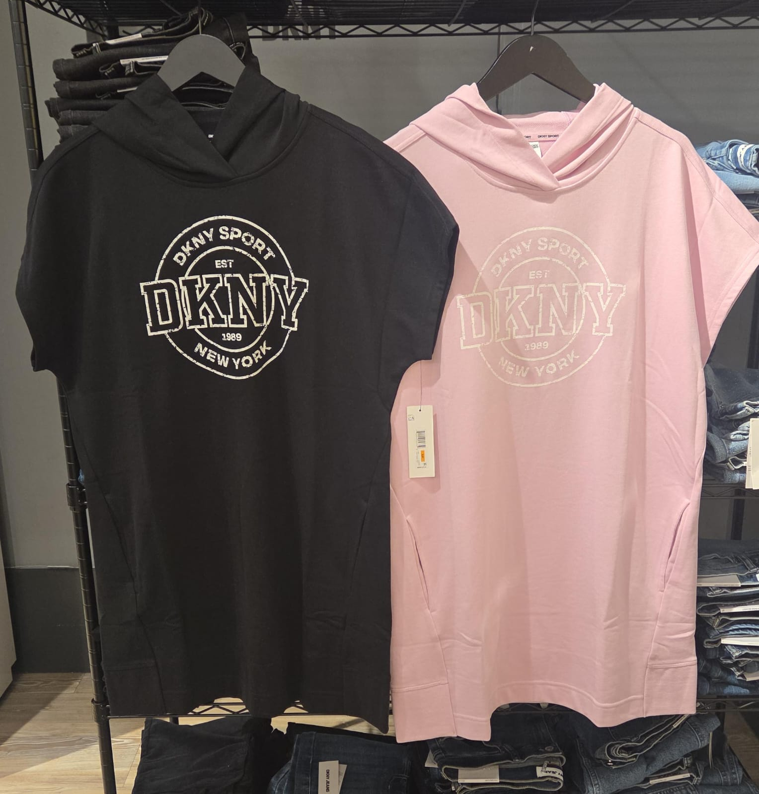 ZR075 DKNY 徽章短袖連帽休閒連帽TEE