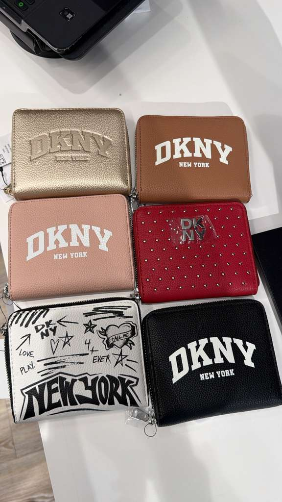 ZR083 DKNY 拉鏈短銀包