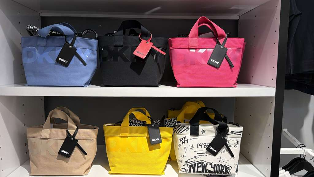 ZR084 DKNY 淨色手挽袋 33X21CM