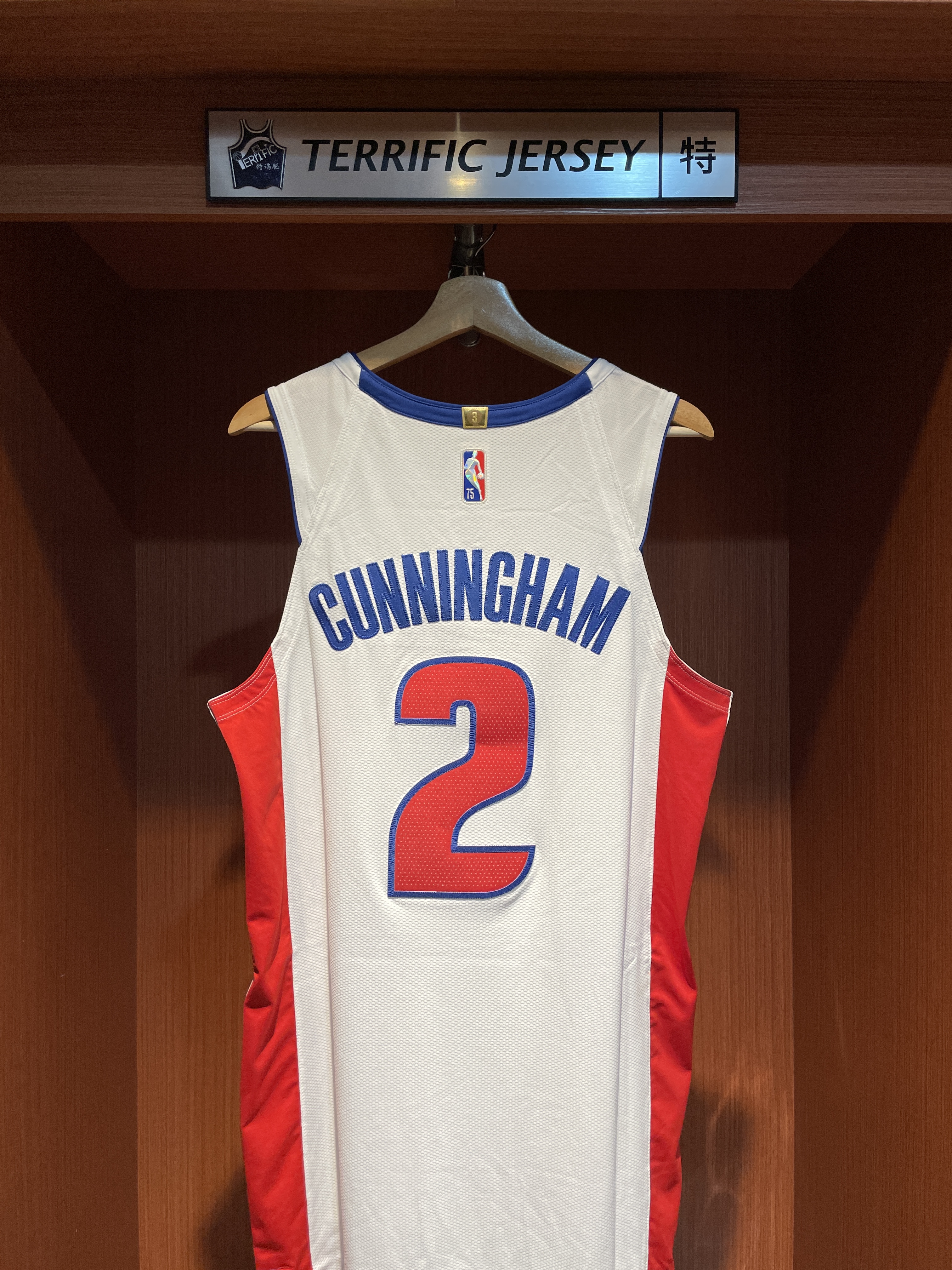 NBA球衣 Cade Cunningham 底特律活塞白 75周年 鑽石標 Association Nike Team Authentic 球員版 電繡 加長(+6) 含贊助商標 全新