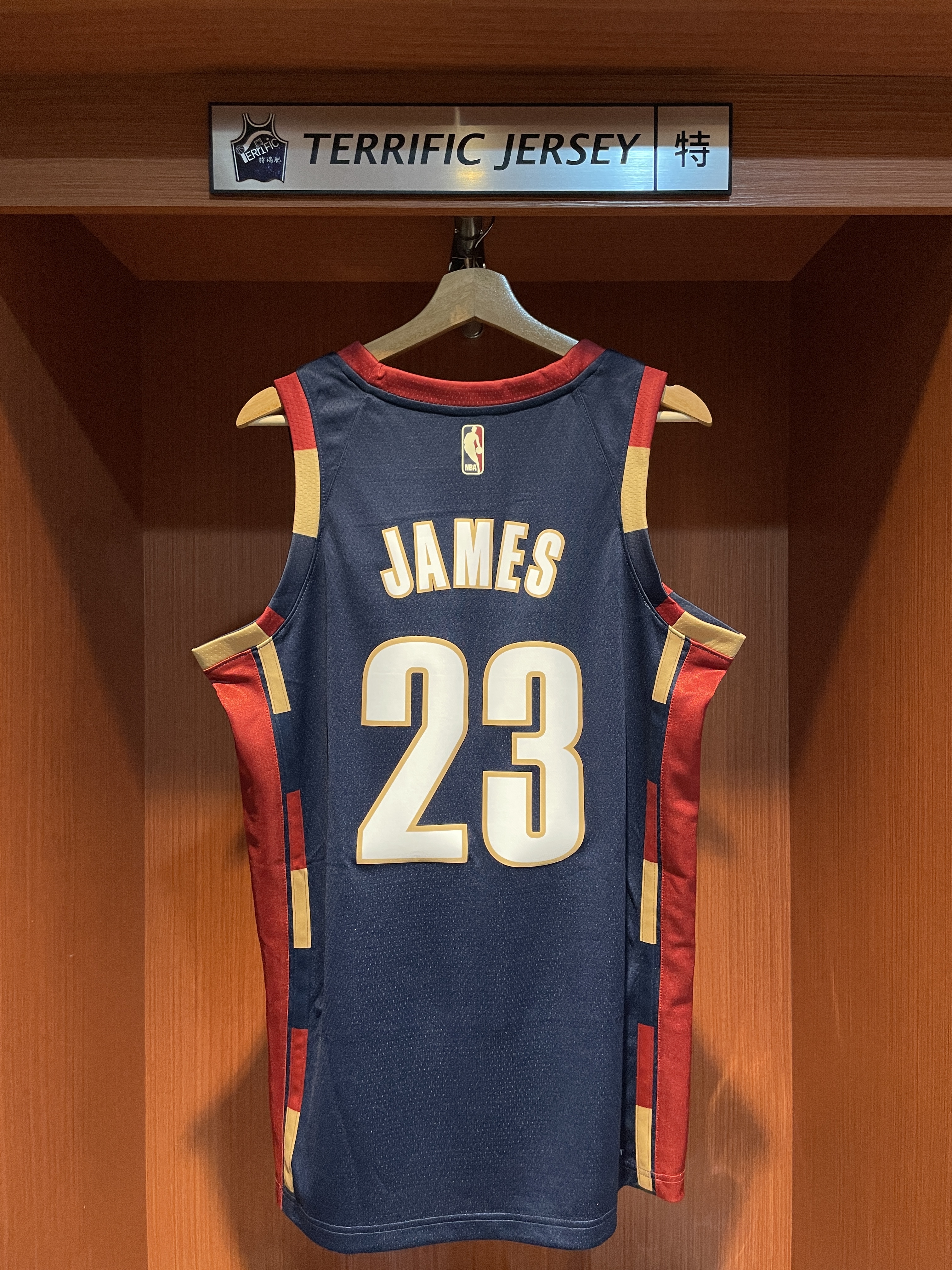 NBA球衣 Lebron James 克里夫蘭騎士復古 新人年 深藍 HWC Nike Swingman 球迷版 熱轉印 全新