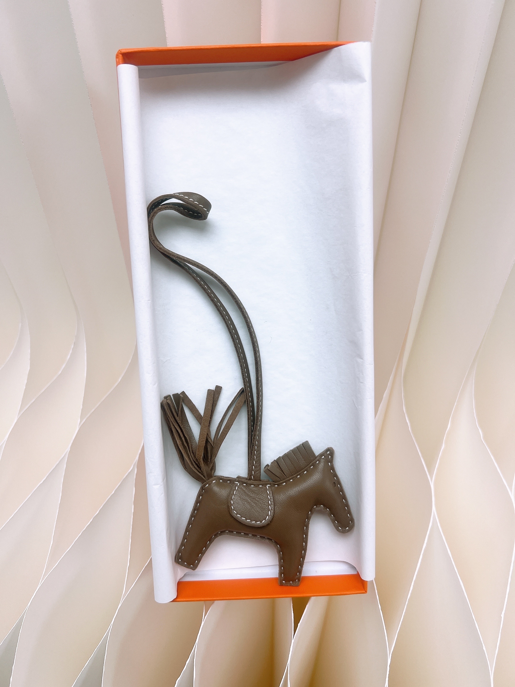 Hermes rodeo pm charm (etoupe/ stamp W)