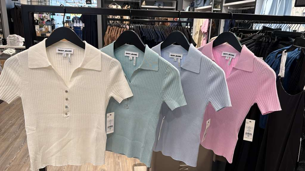 ZR087 DKNY 淨色POLO V領束袖TEE