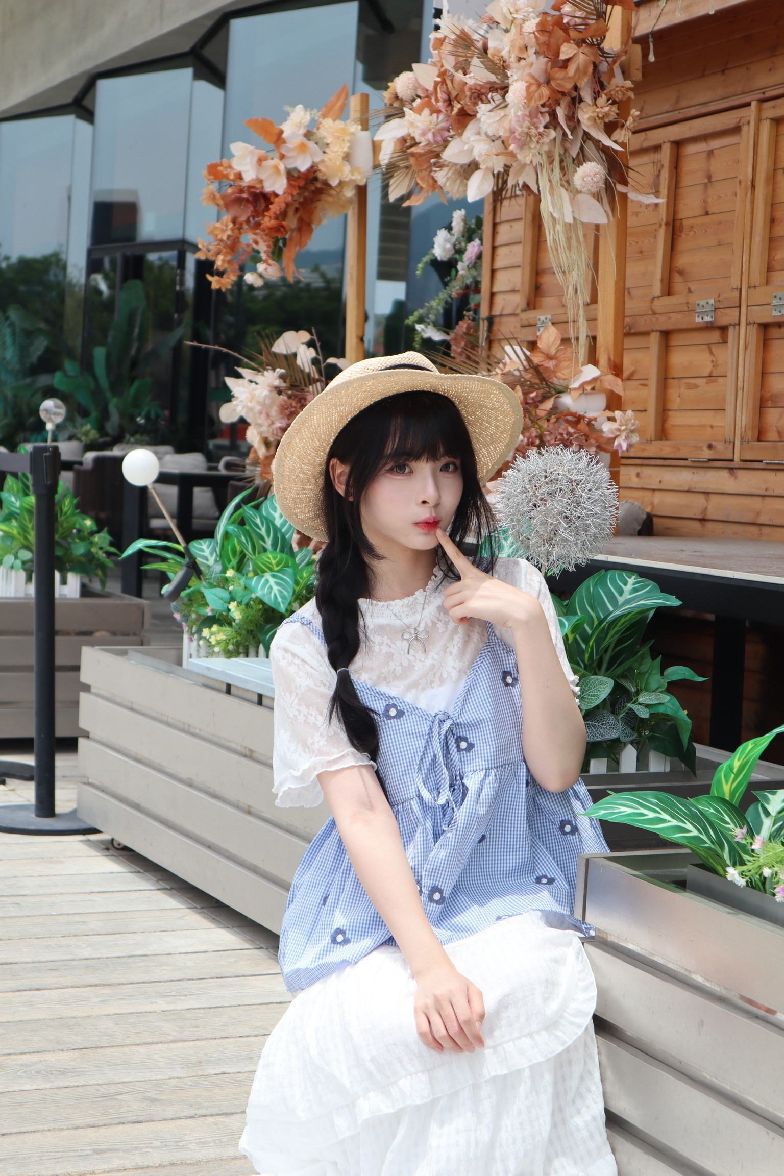 勁舒服~暗花ruffles合身上衣 兩色入