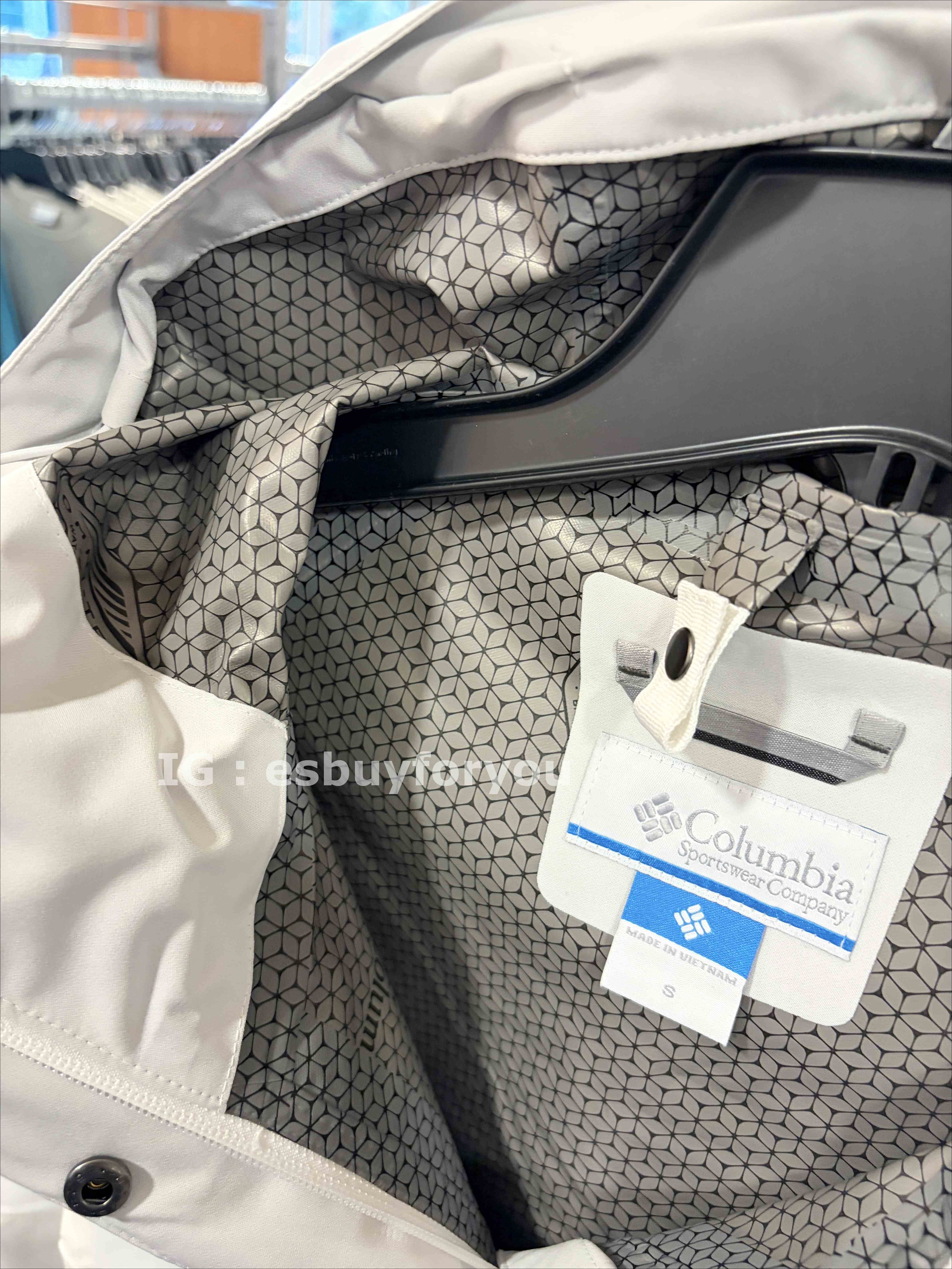 Columbia 哥倫比亞 女款 OMNI-TECH 霧面防皺防潑水風衣 內裡全壓膠/三合一接口/可收納 (2色)
