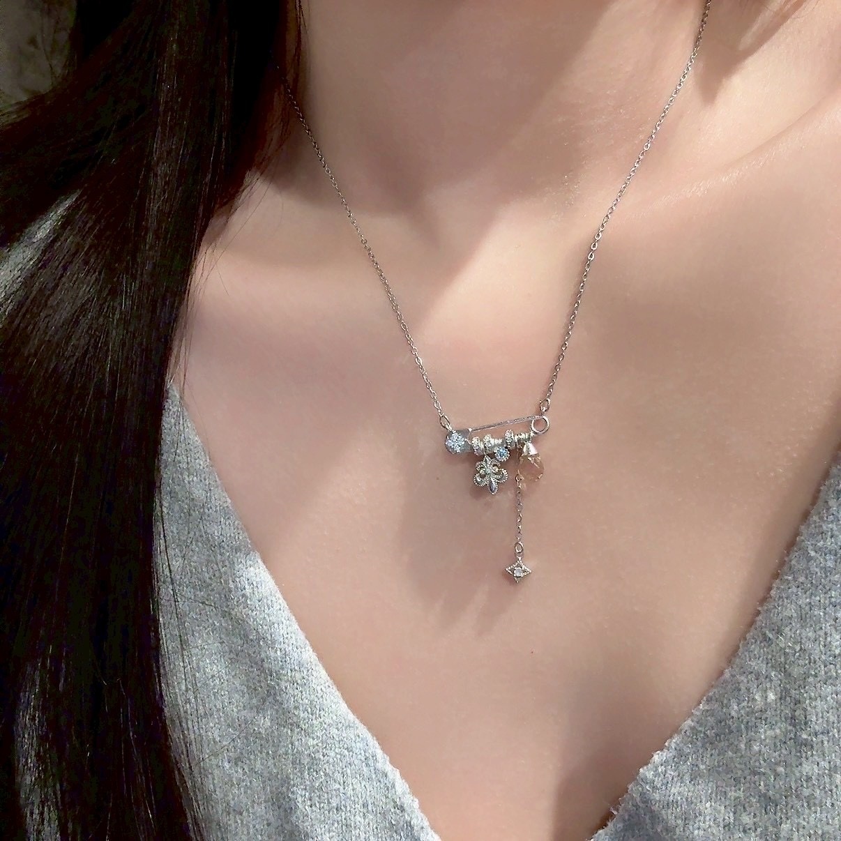 Gy”銀鳶尾花迴紋針/多小墜咖鑽環”垂墜芒星項鍊-現貨1