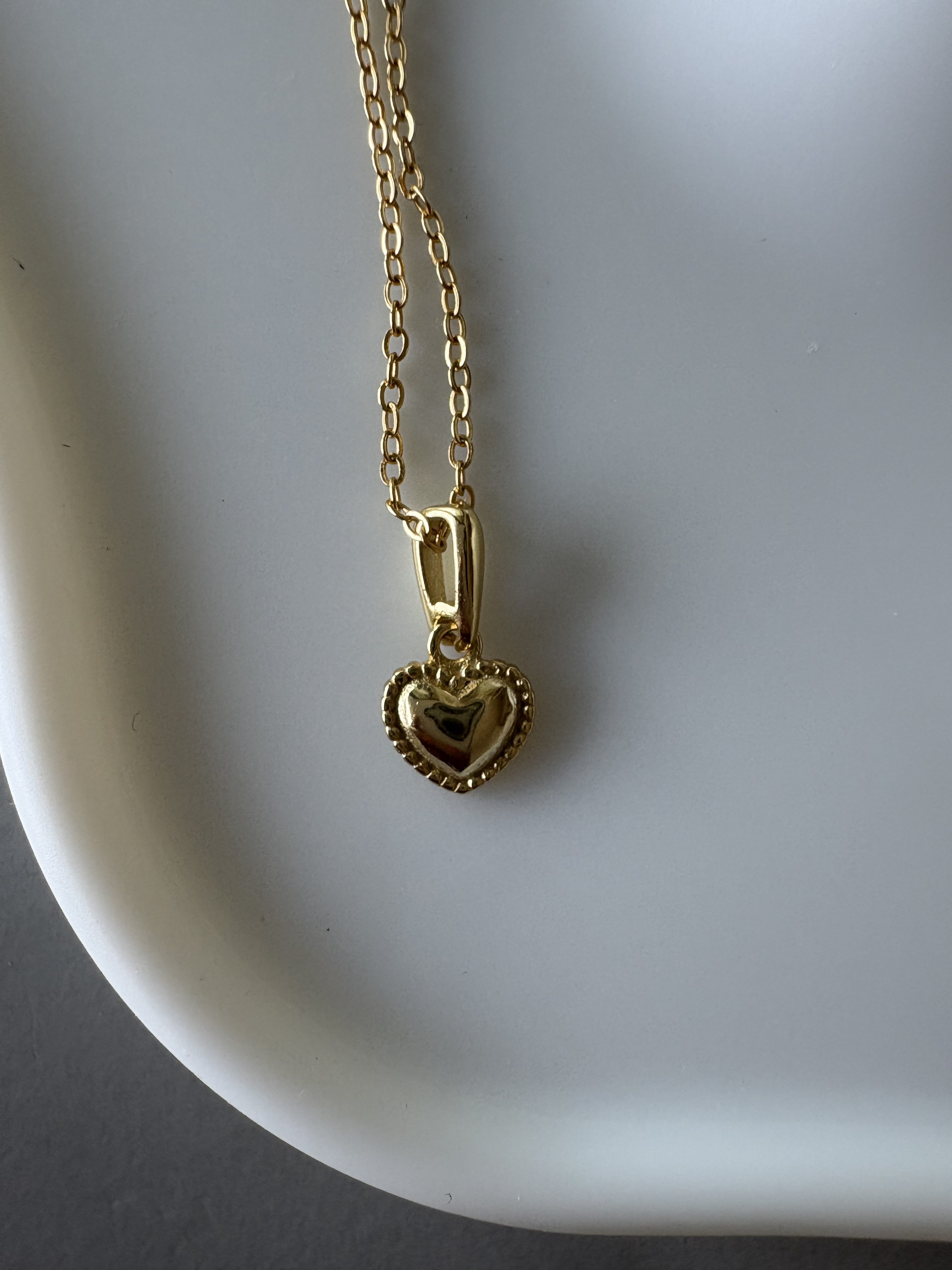 graceful heart necklace