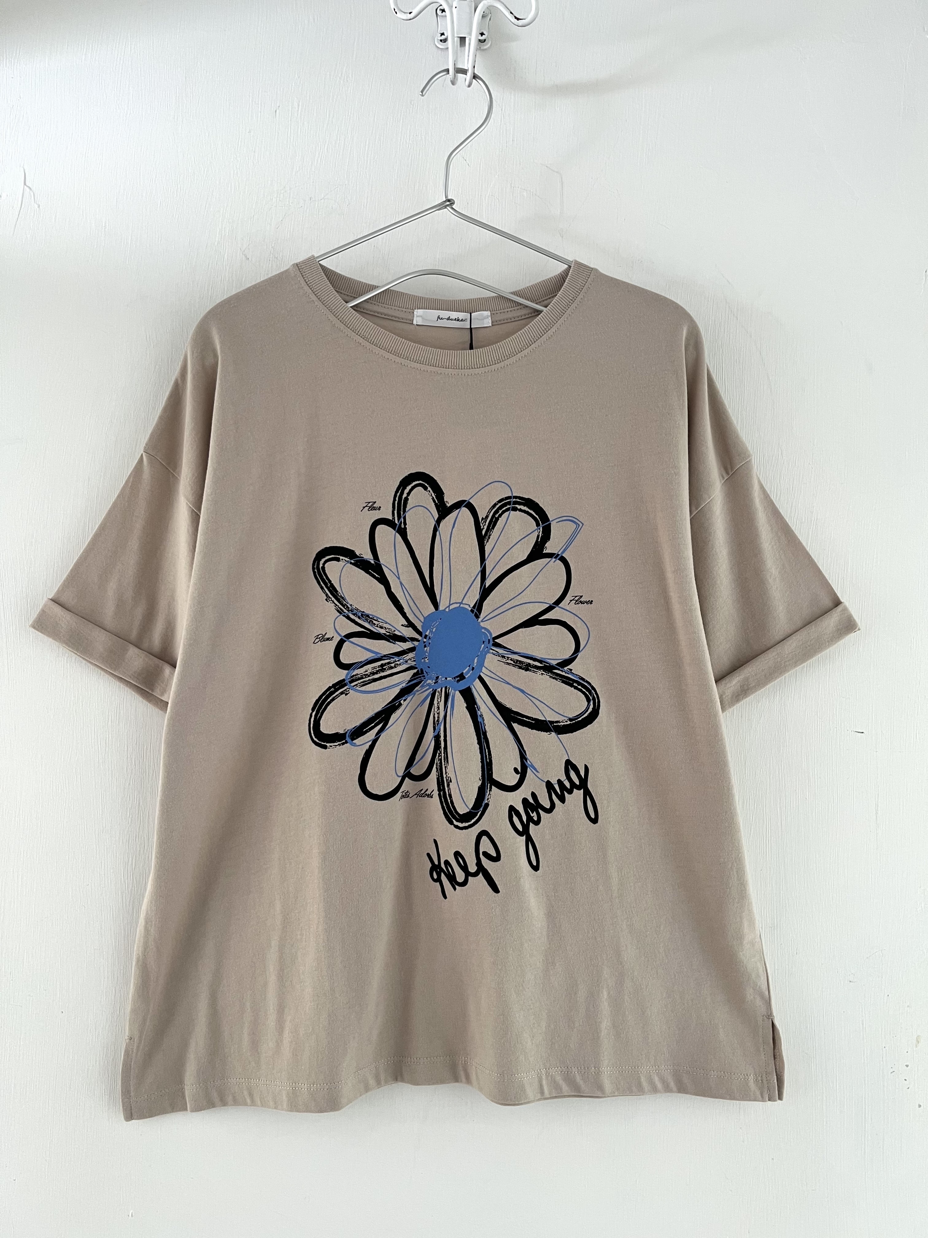 fu-dueka奶茶色圓領花🌼tee