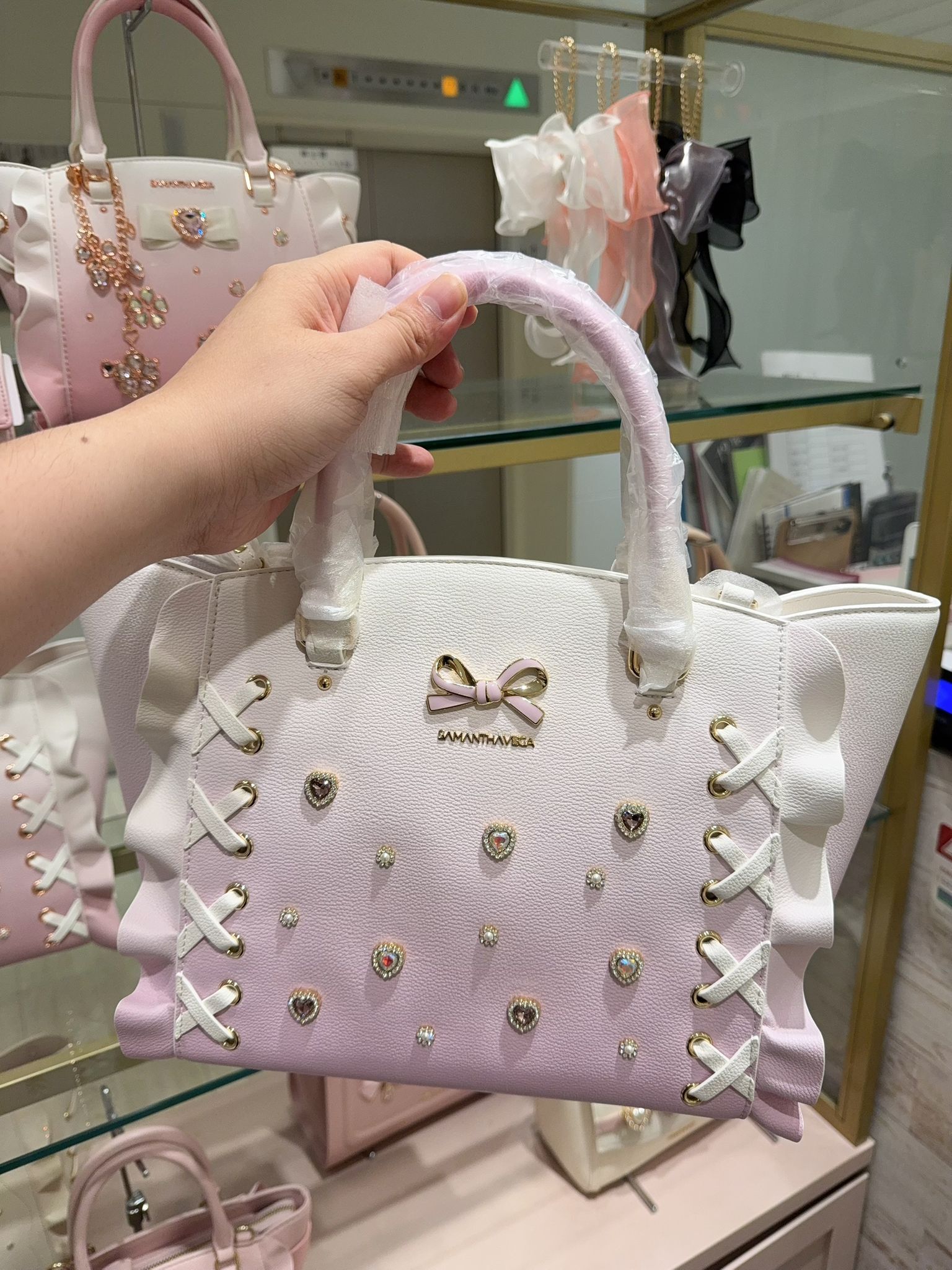 SA08 大size 闊15高9 $1529 不連吊飾 吊飾$359