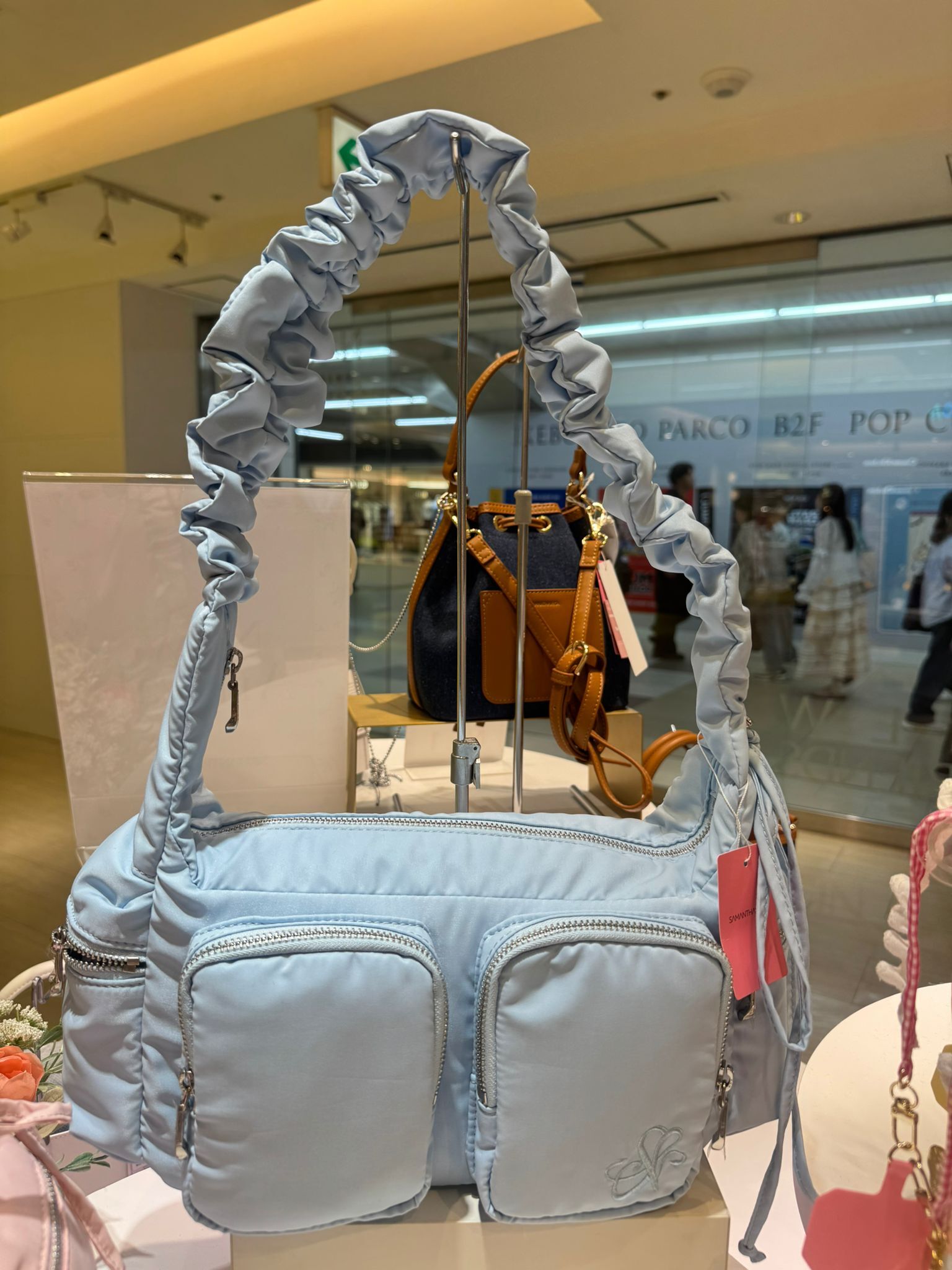 SA21 闊10.5 高5.5 $789