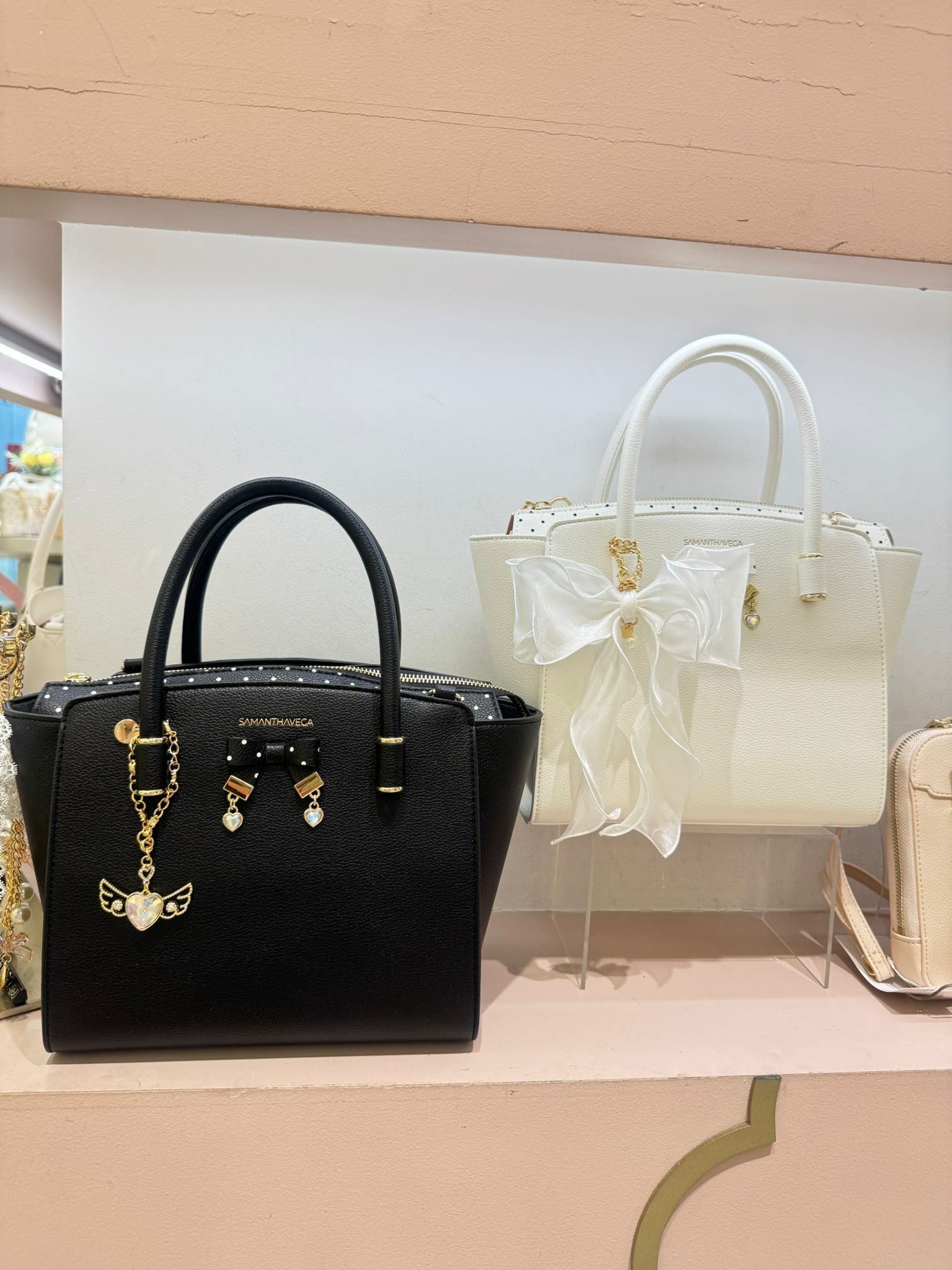 SA23 闊13 高8.5 $1319 不連吊飾