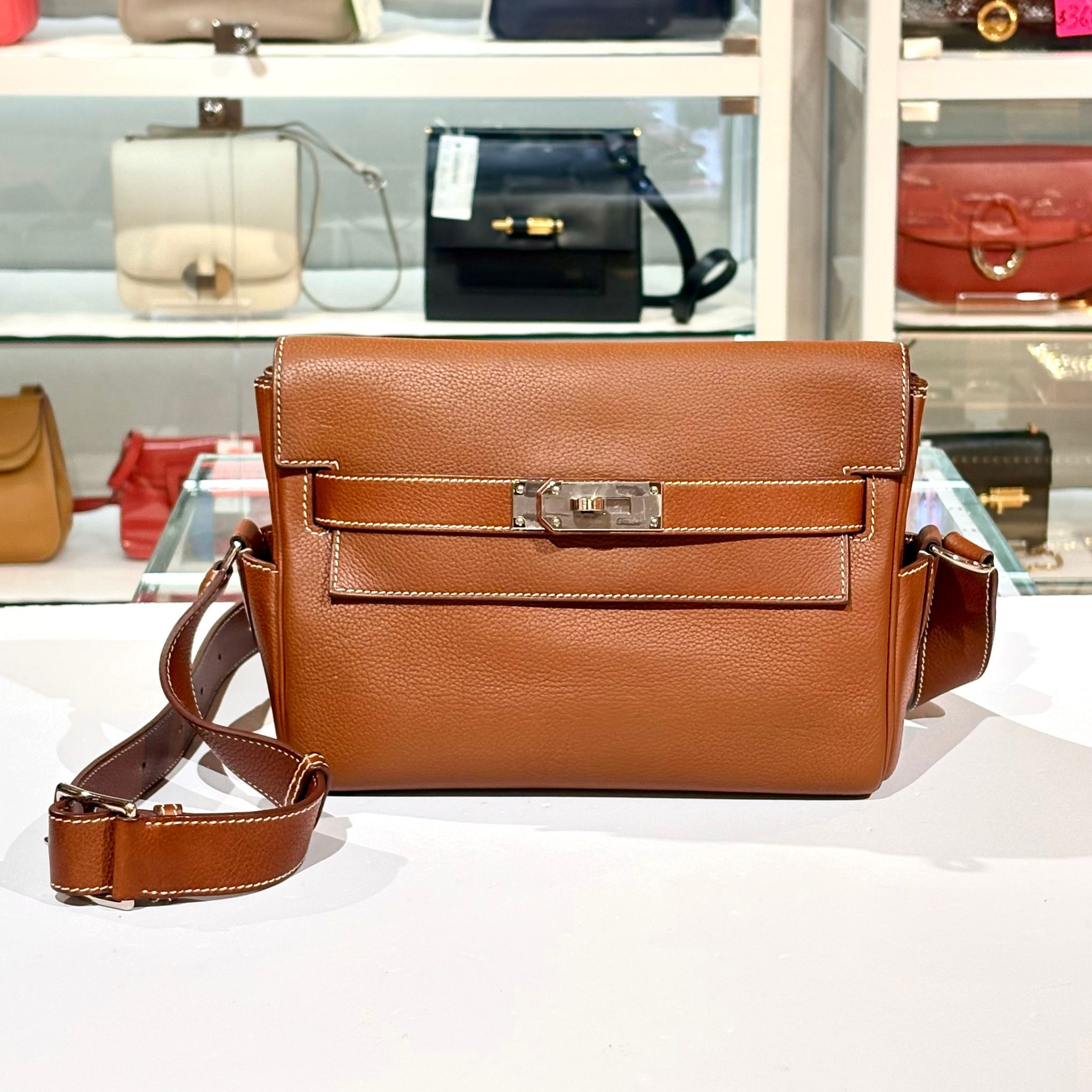 98%NEW二手HERMES KELLY MESSENGER PM W Stamp Bridle Leather 馬鞍皮銀扣小碼 #香榭站正品