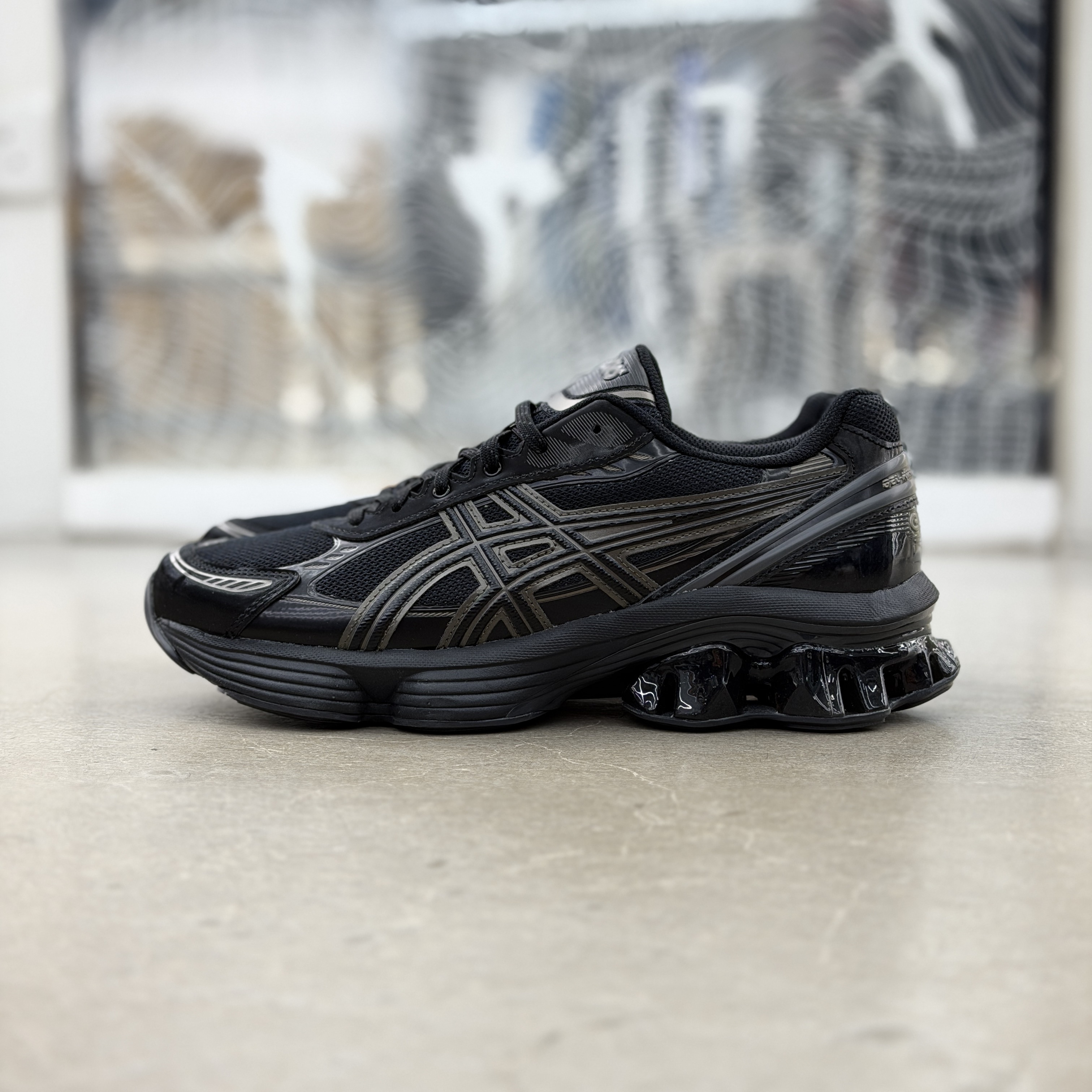 ASICS Gel-Kinetic Fluent Black Graphite Grey |  1203A591-003