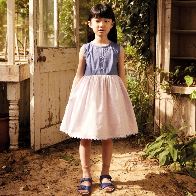 Apolina 小花刺繡拼接圖騰花無袖波浪邊洋裝 LOLA DRESS - WALLFLOWER/AZUL