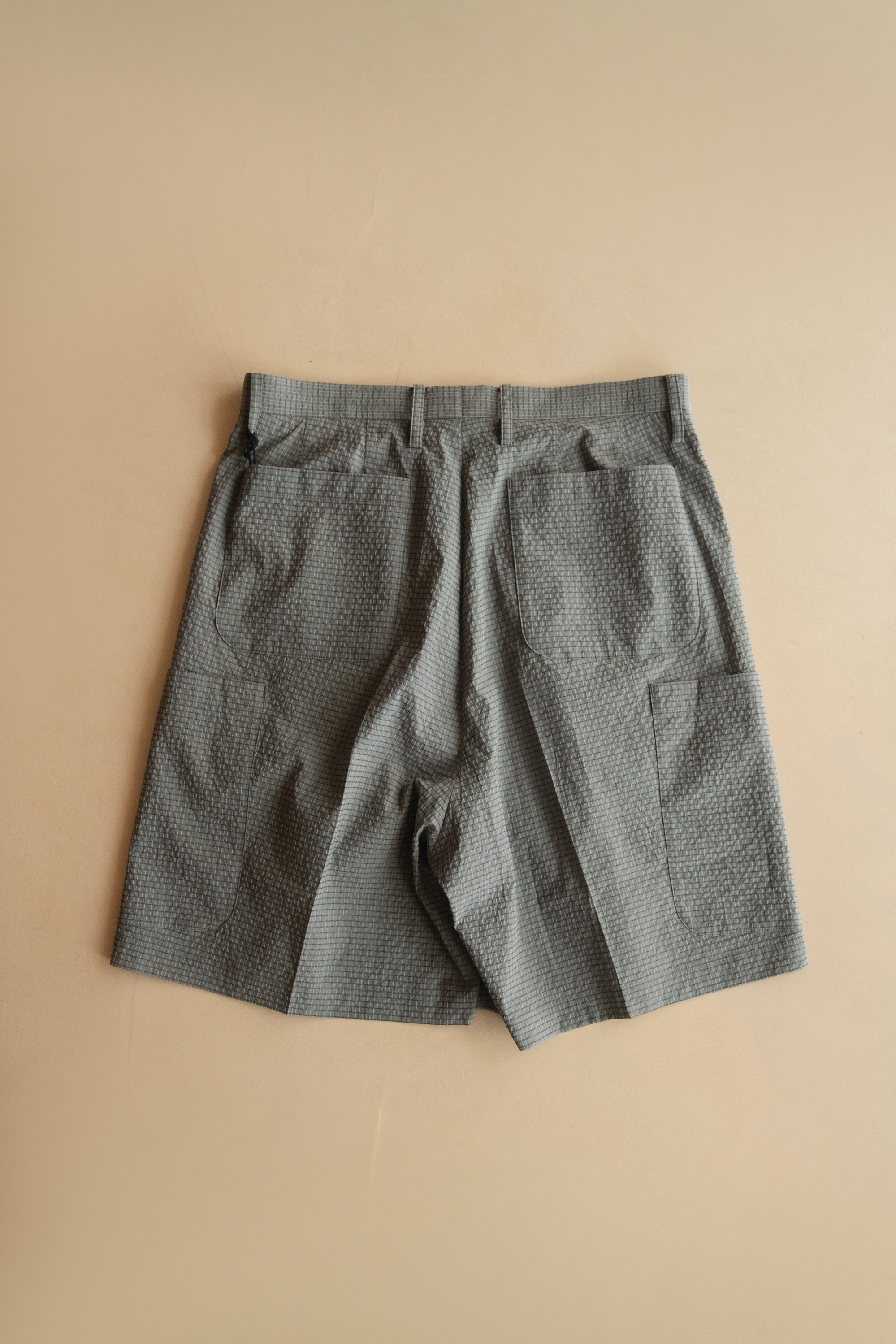 NEAT DOT'S SEERSUCKER CARGO SHORTS