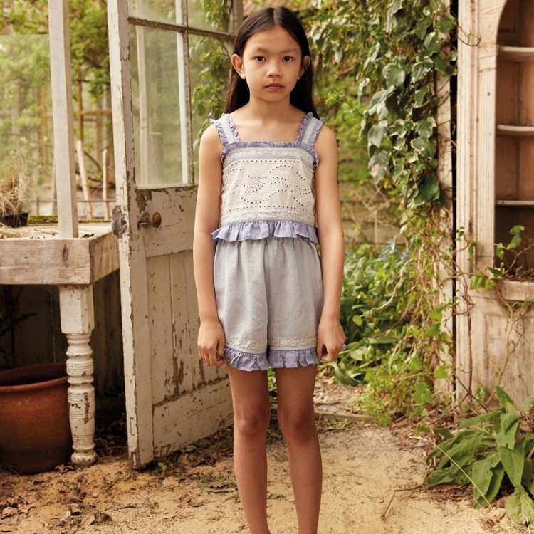 Apolina 鏤空蕾絲捲邊後排釦上衣短褲套裝 THEODORA SHORT SET - BLUE-LILAC/LILAC-GREY